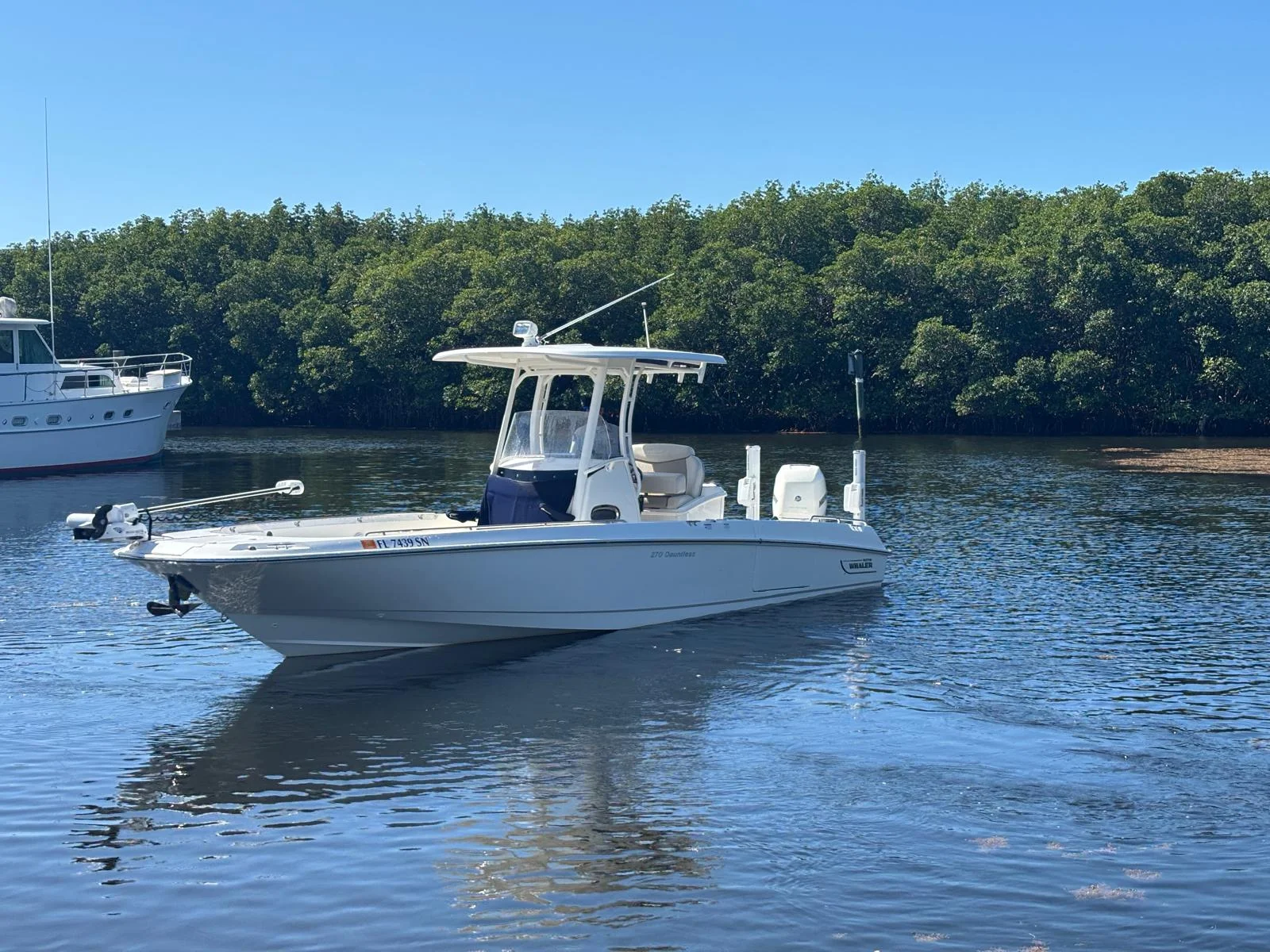 2020 Boston Whaler 270 DAUNTLESS Image Thumbnail #4