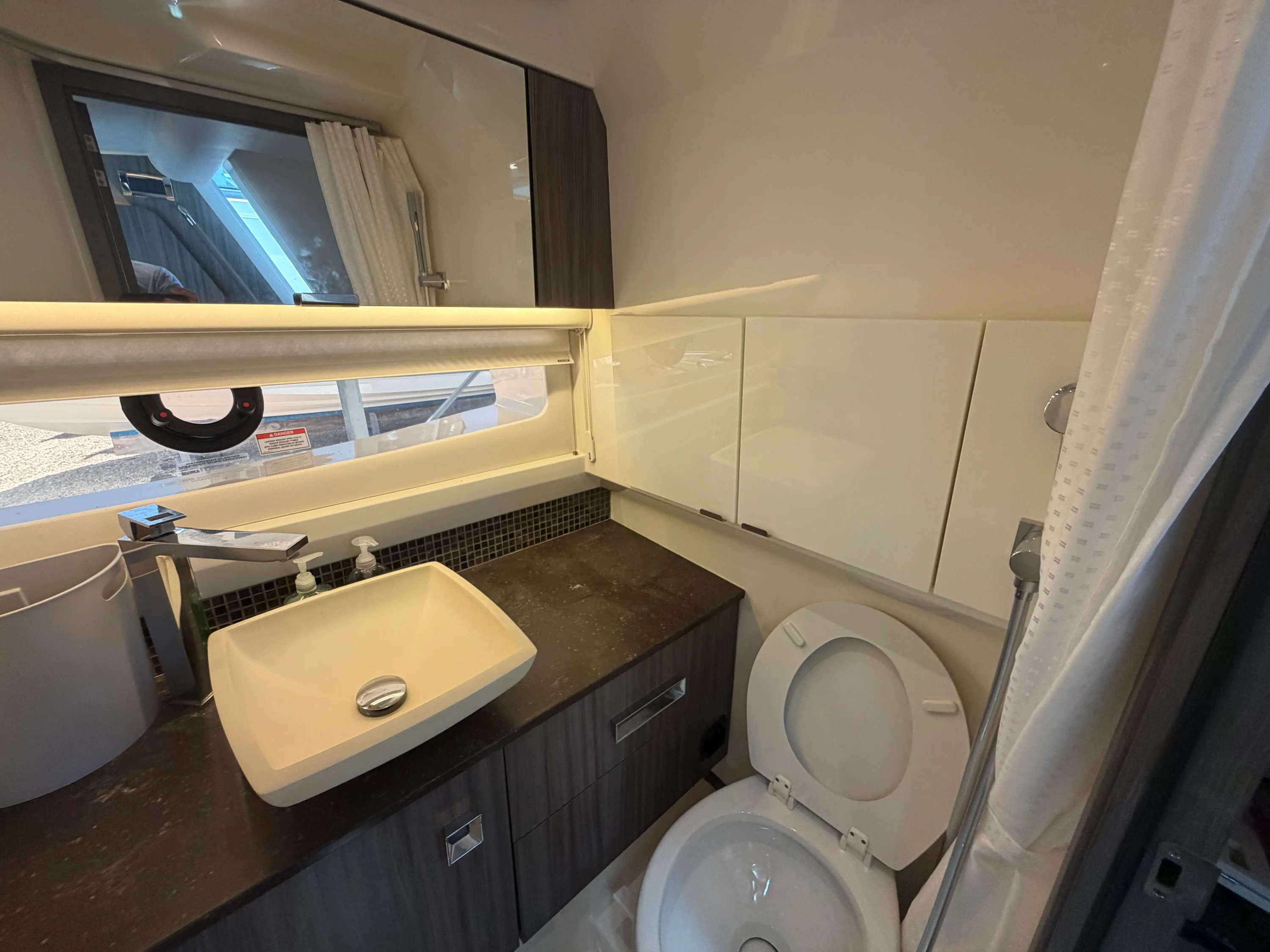 2020 Sea Ray 400 SLX OB Image Thumbnail #53