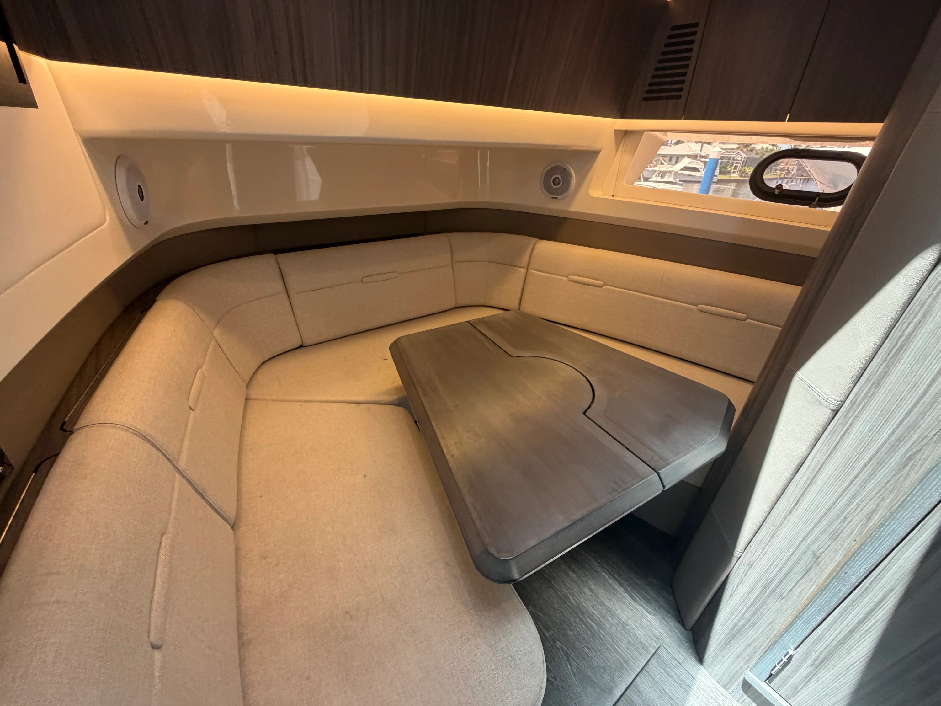 2020 Sea Ray 400 SLX OB Image Thumbnail #51