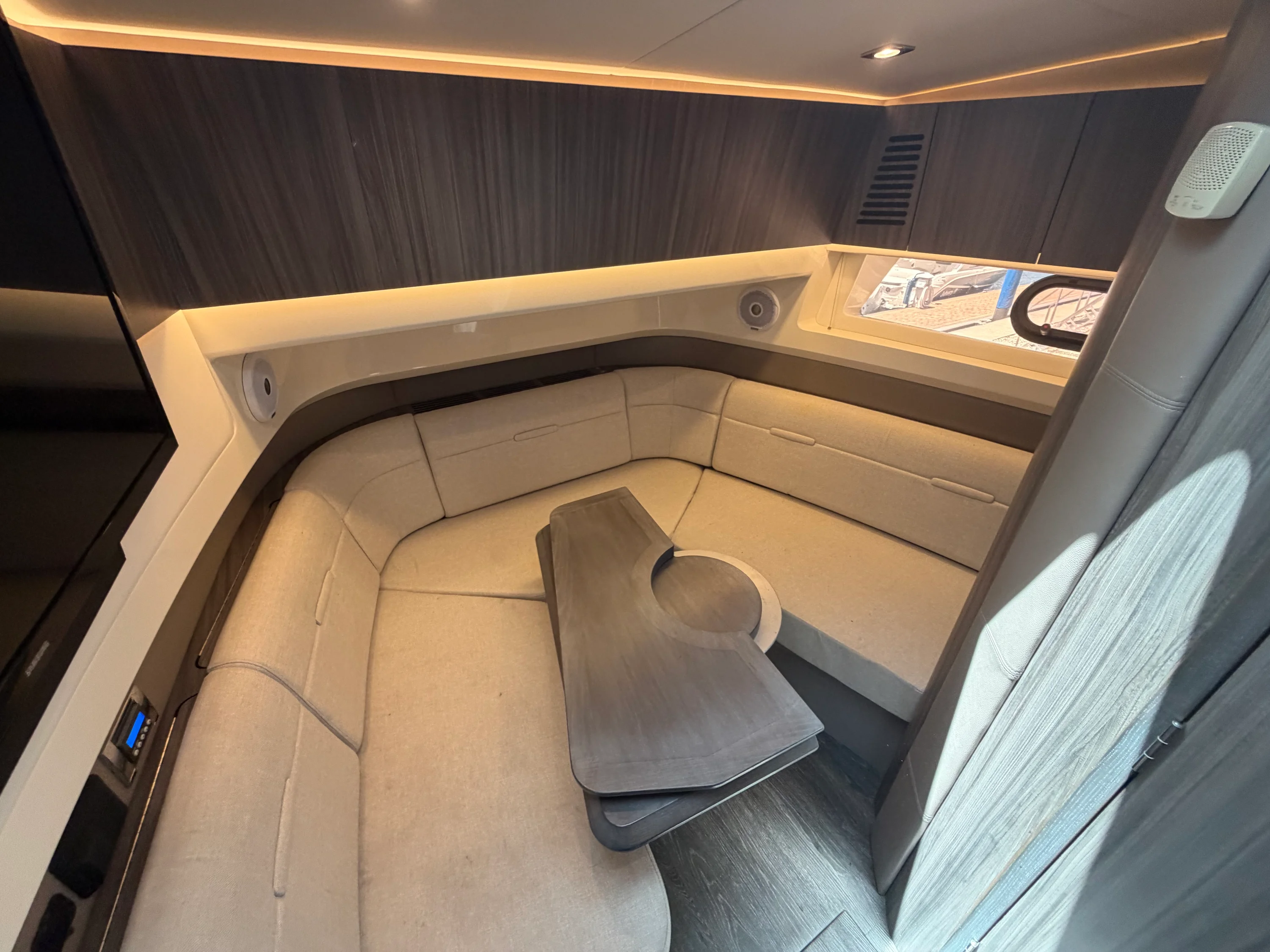 2020 Sea Ray 400 SLX OB Image Thumbnail #58