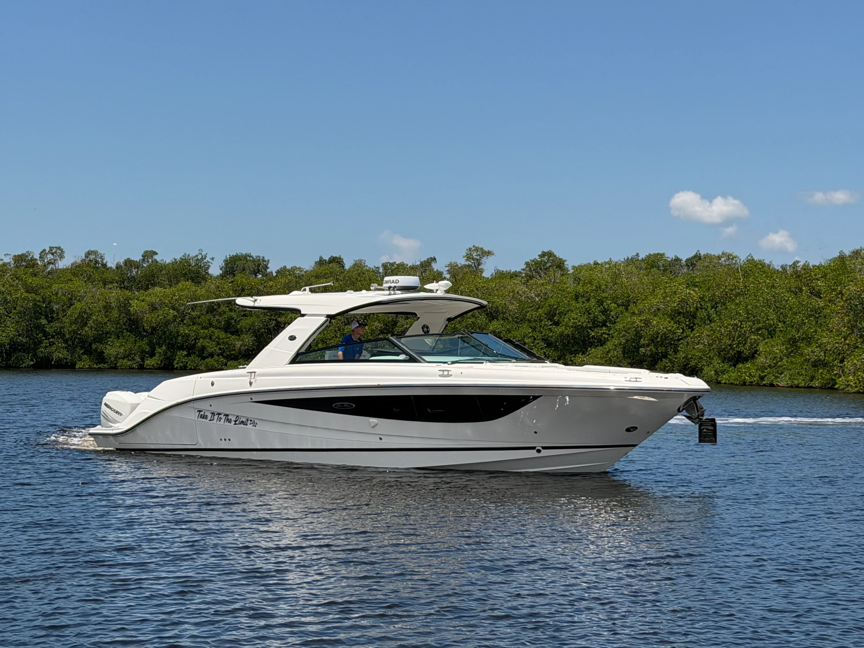 2020 Sea Ray 400 SLX OB Image Thumbnail #6