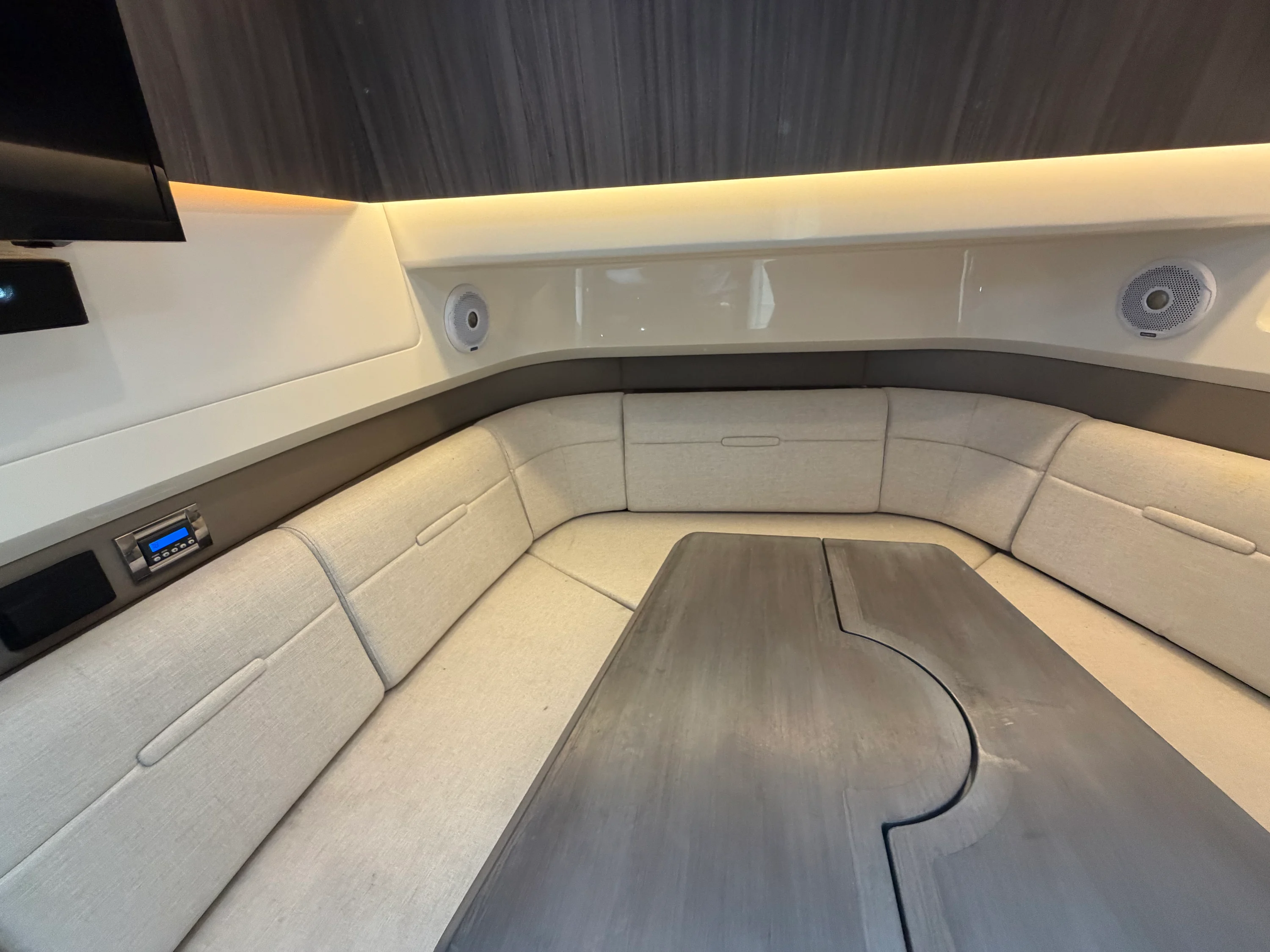 2020 Sea Ray 400 SLX OB Image Thumbnail #49