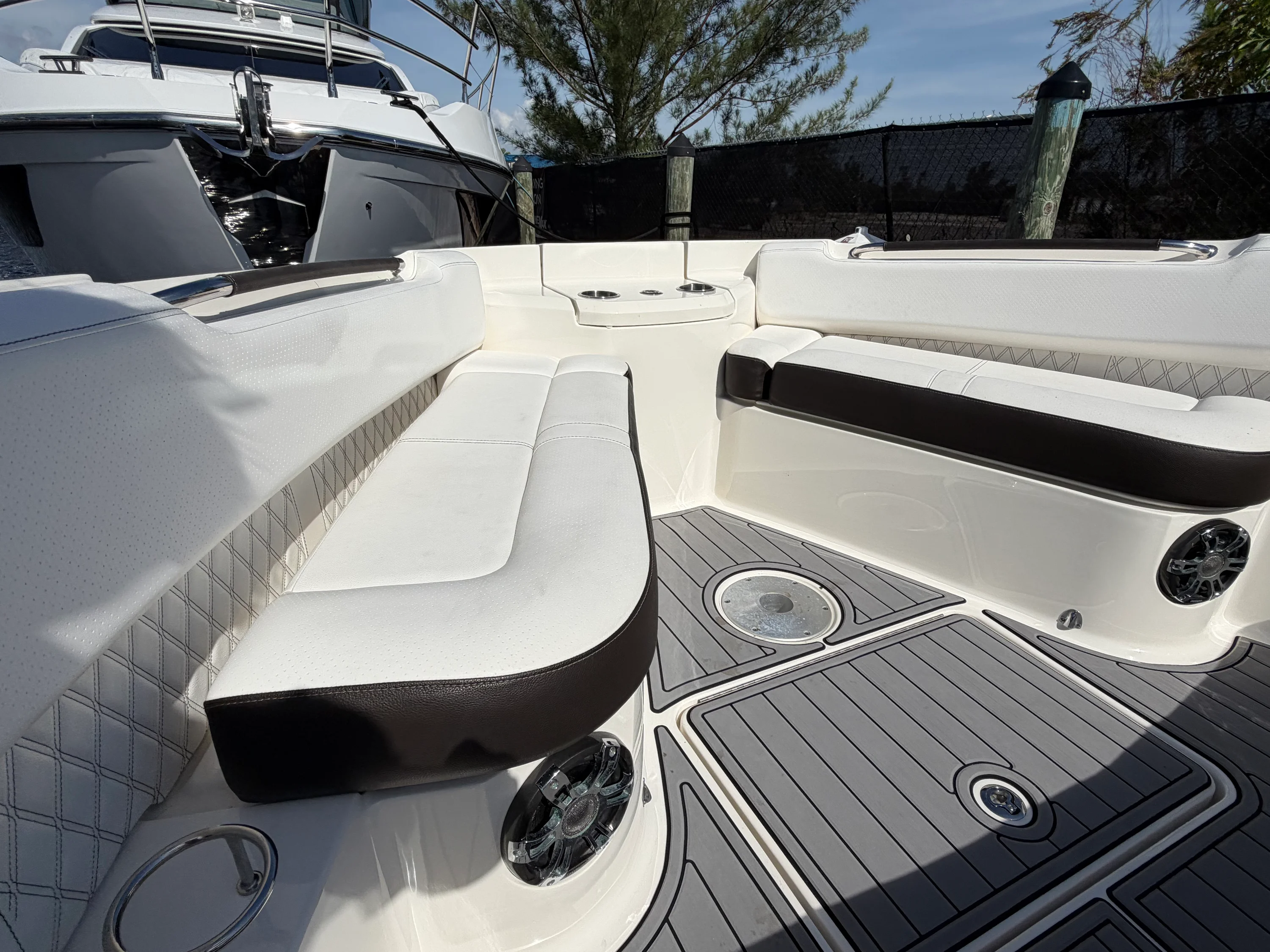 2020 Sea Ray 400 SLX OB Image Thumbnail #32