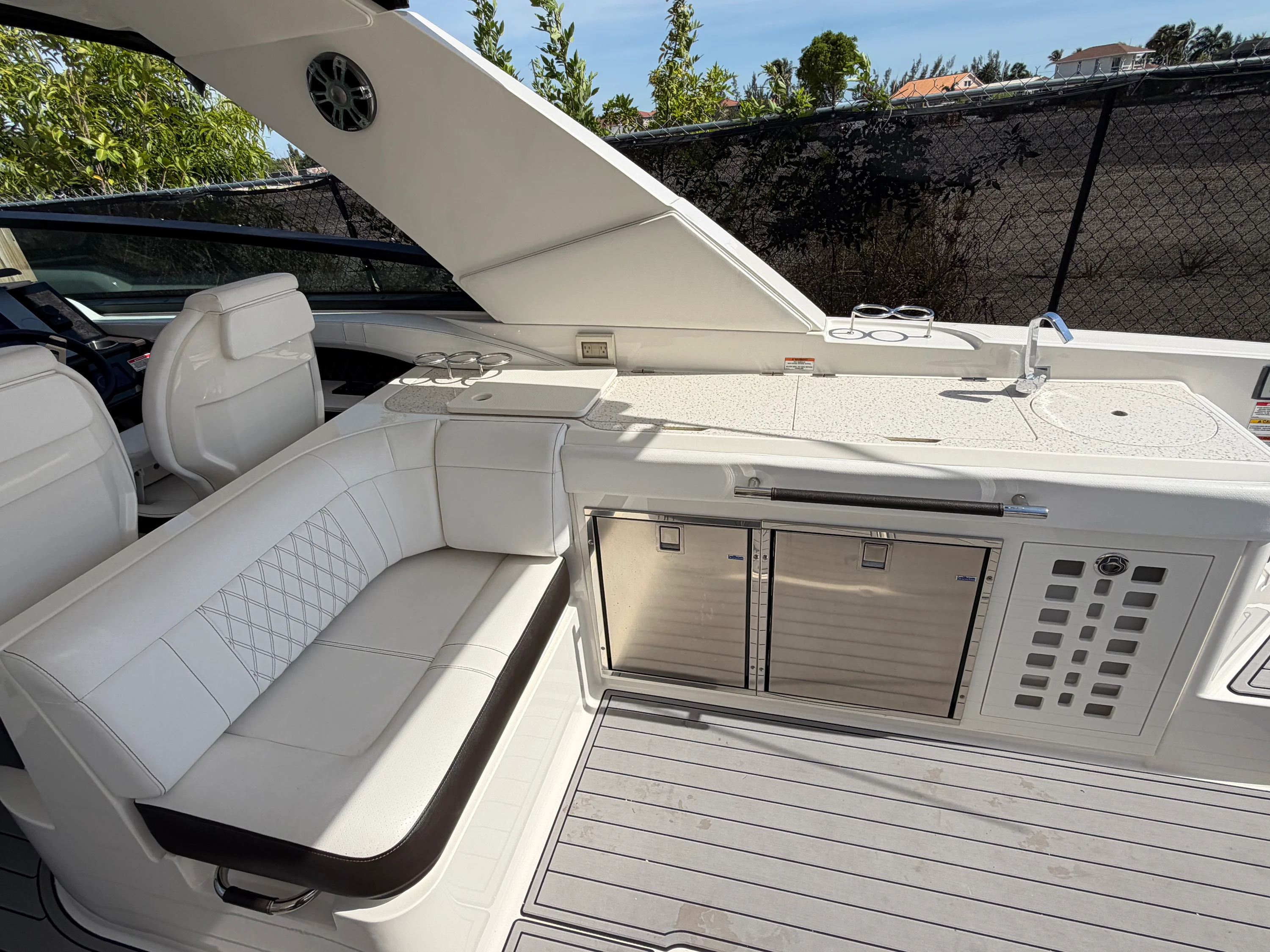 2020 Sea Ray 400 SLX OB Image Thumbnail #15