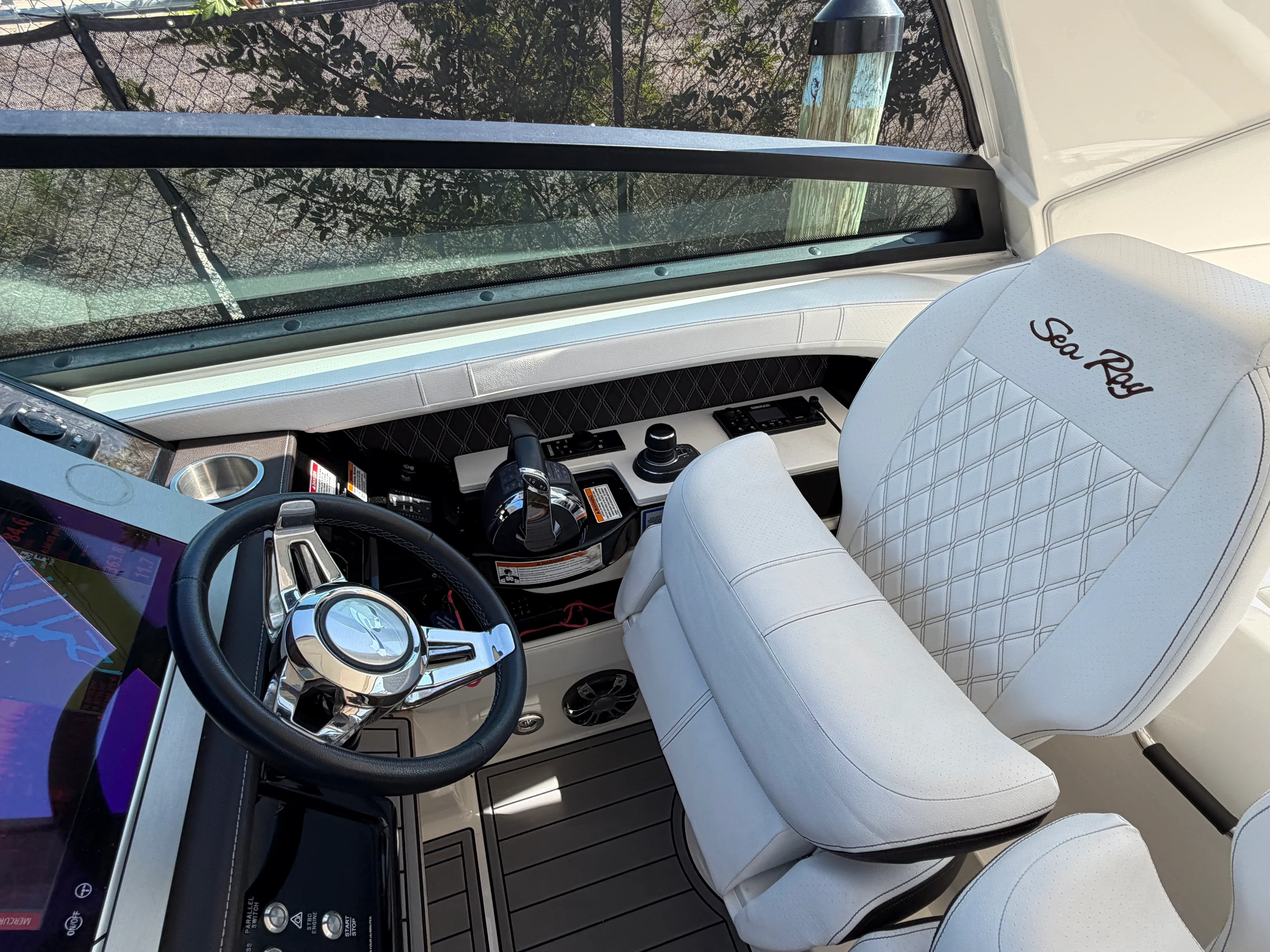 2020 Sea Ray 400 SLX OB Image Thumbnail #16