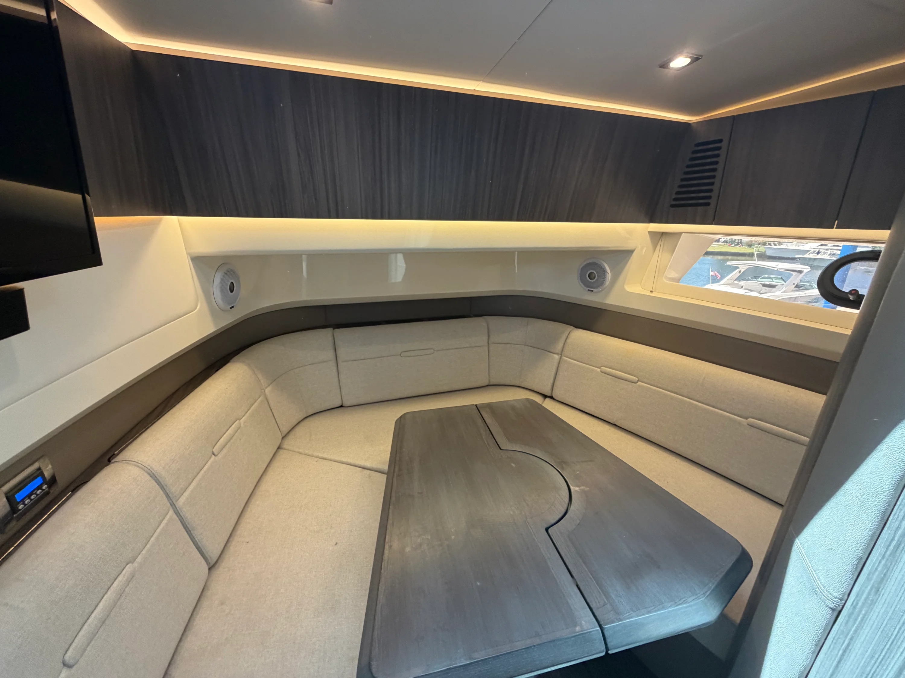 2020 Sea Ray 400 SLX OB Image Thumbnail #45