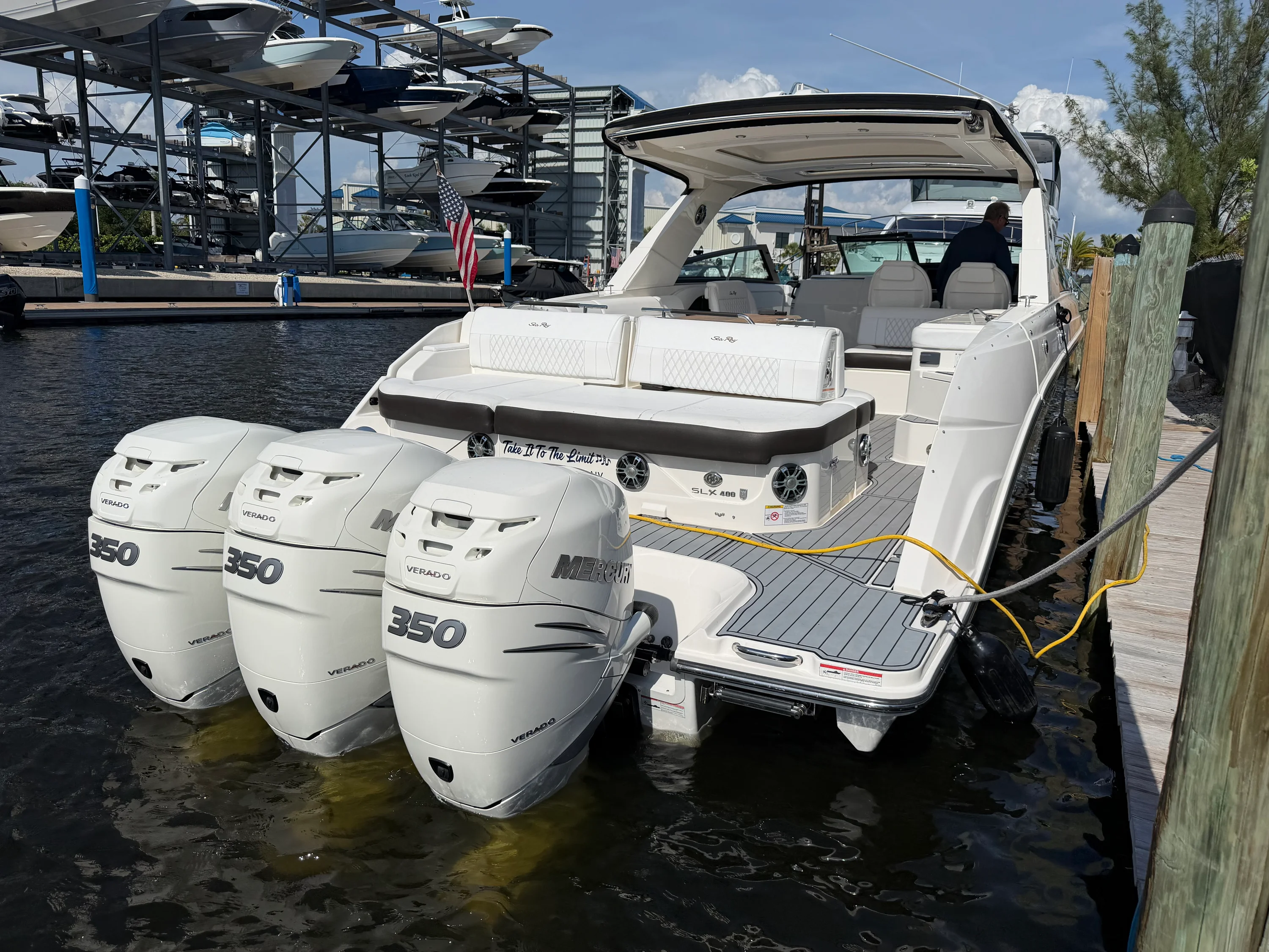 2020 Sea Ray 400 SLX OB Image Thumbnail #2