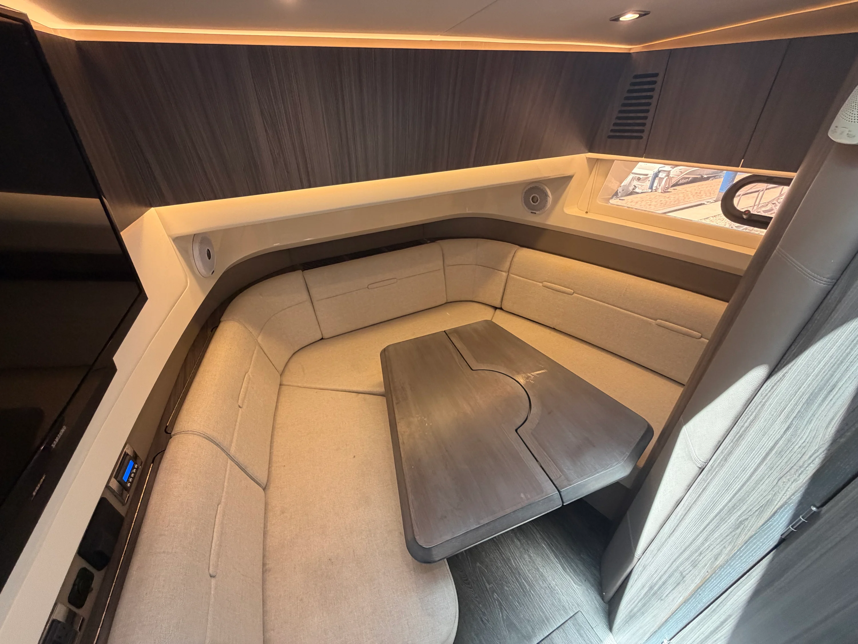2020 Sea Ray 400 SLX OB Image Thumbnail #52