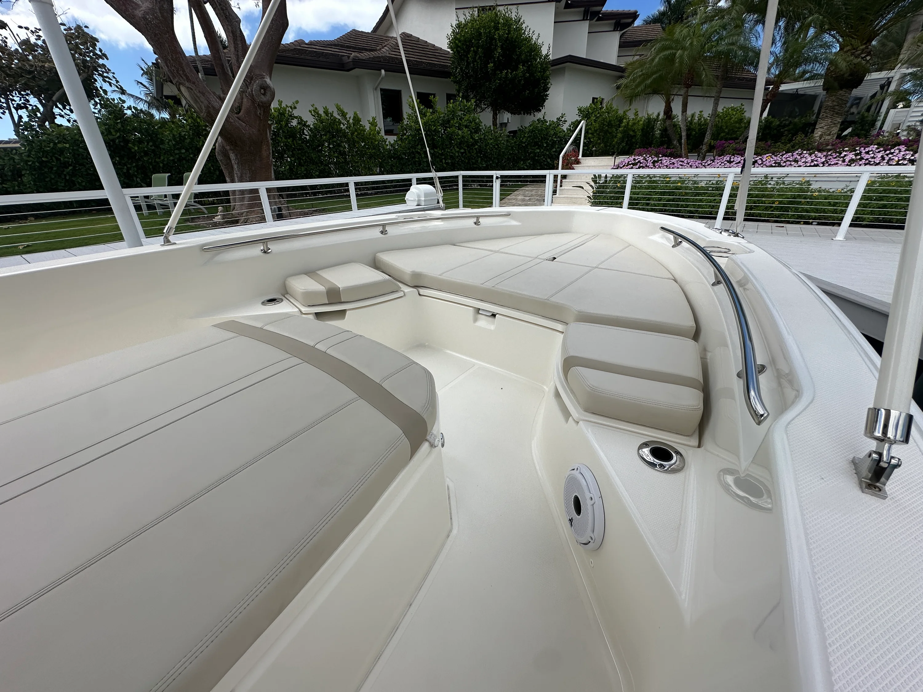 2024 Boston Whaler 250 DAUNTLESS Image Thumbnail #18