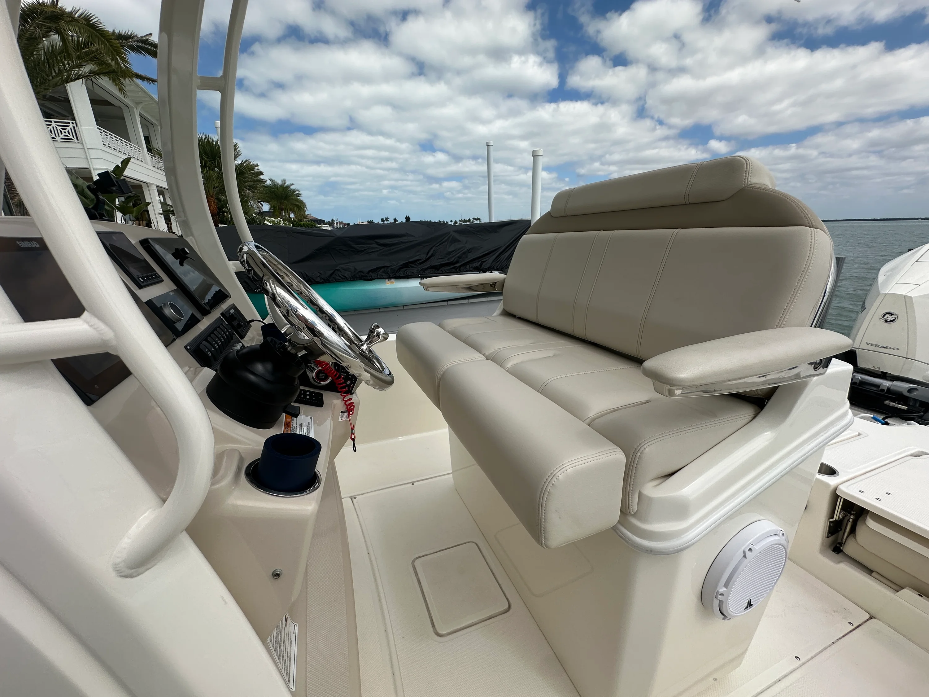 2024 Boston Whaler 250 DAUNTLESS Image Thumbnail #26