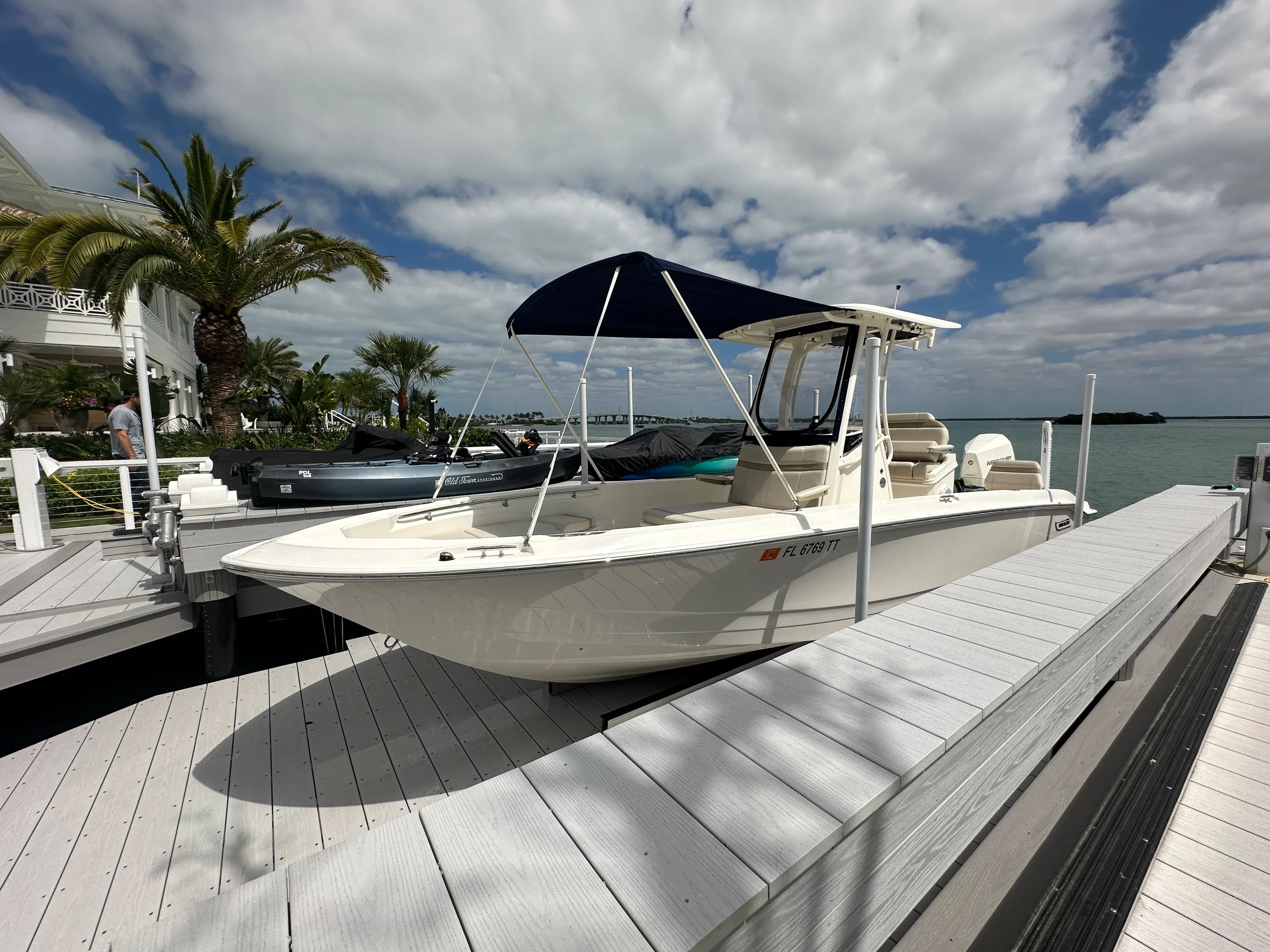 2024 Boston Whaler 250 DAUNTLESS Image Thumbnail #35