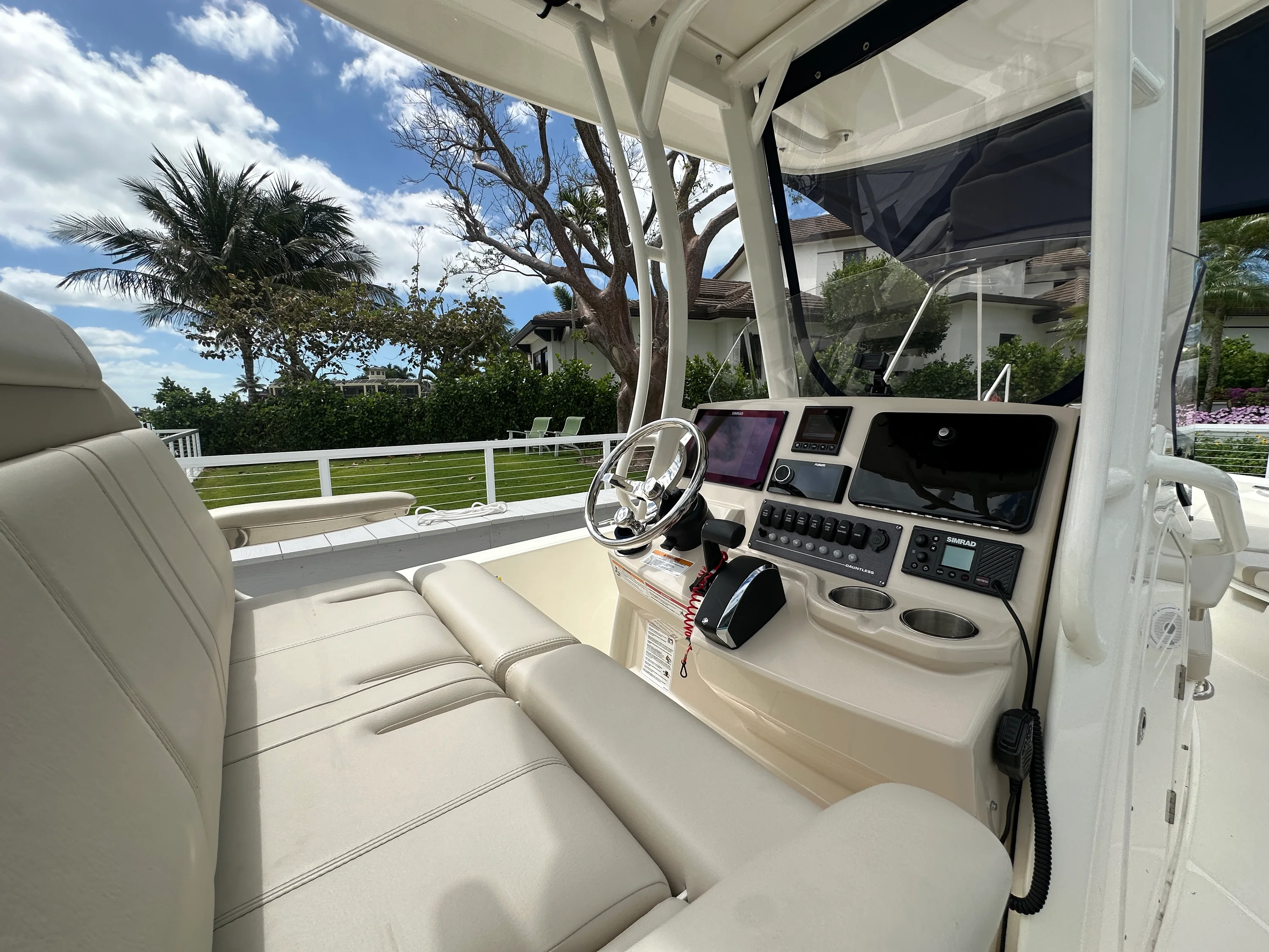 2024 Boston Whaler 250 DAUNTLESS Image Thumbnail #27