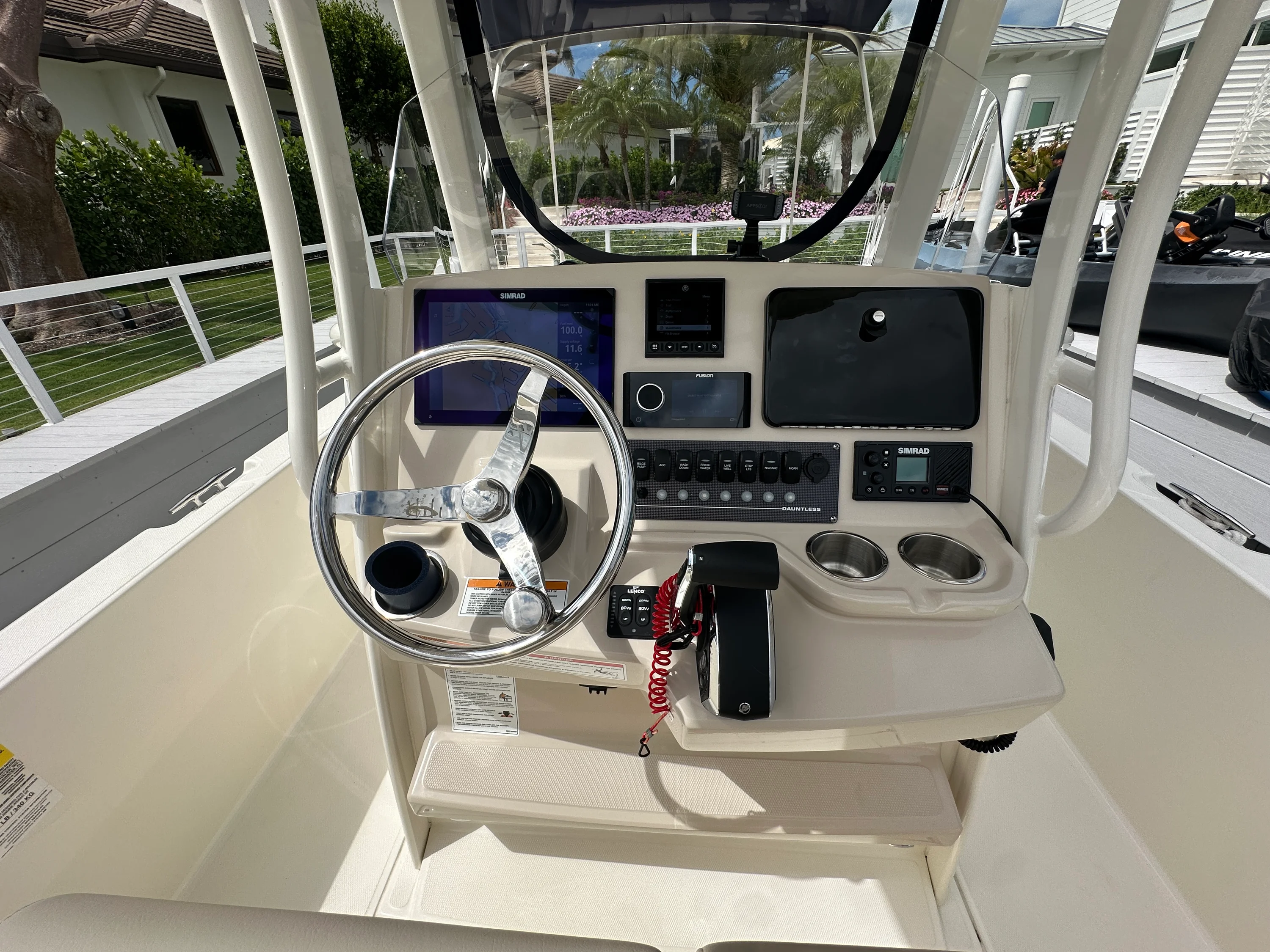 2024 Boston Whaler 250 DAUNTLESS Image Thumbnail #25