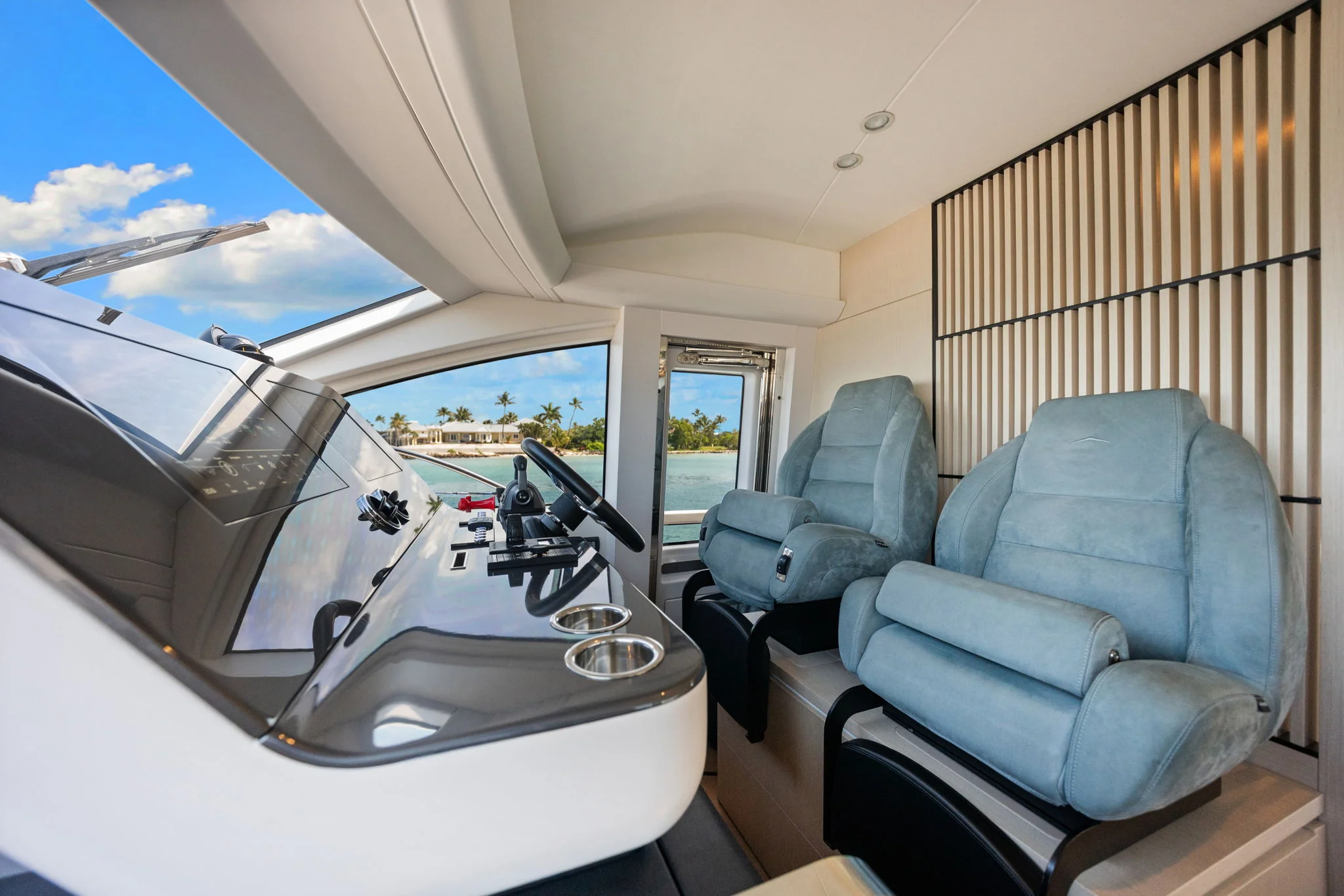 2025 Azimut 68 FLY Image Thumbnail #41