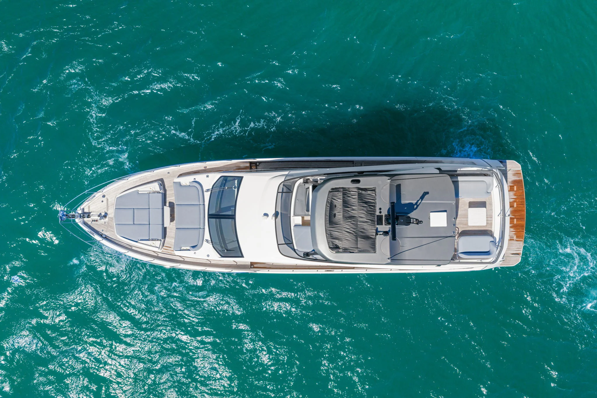 2025 Azimut 68 FLY Image Thumbnail #4
