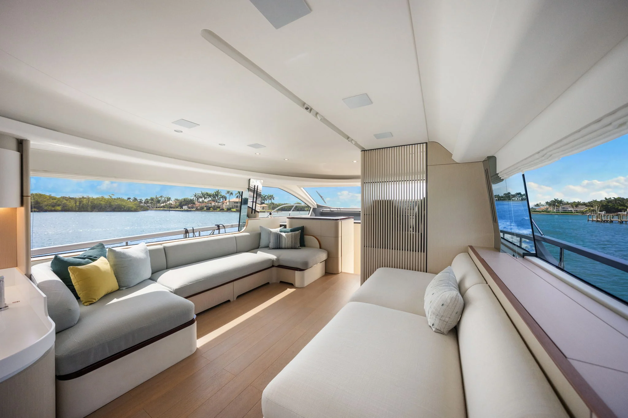 2025 Azimut 68 FLY Image Thumbnail #21