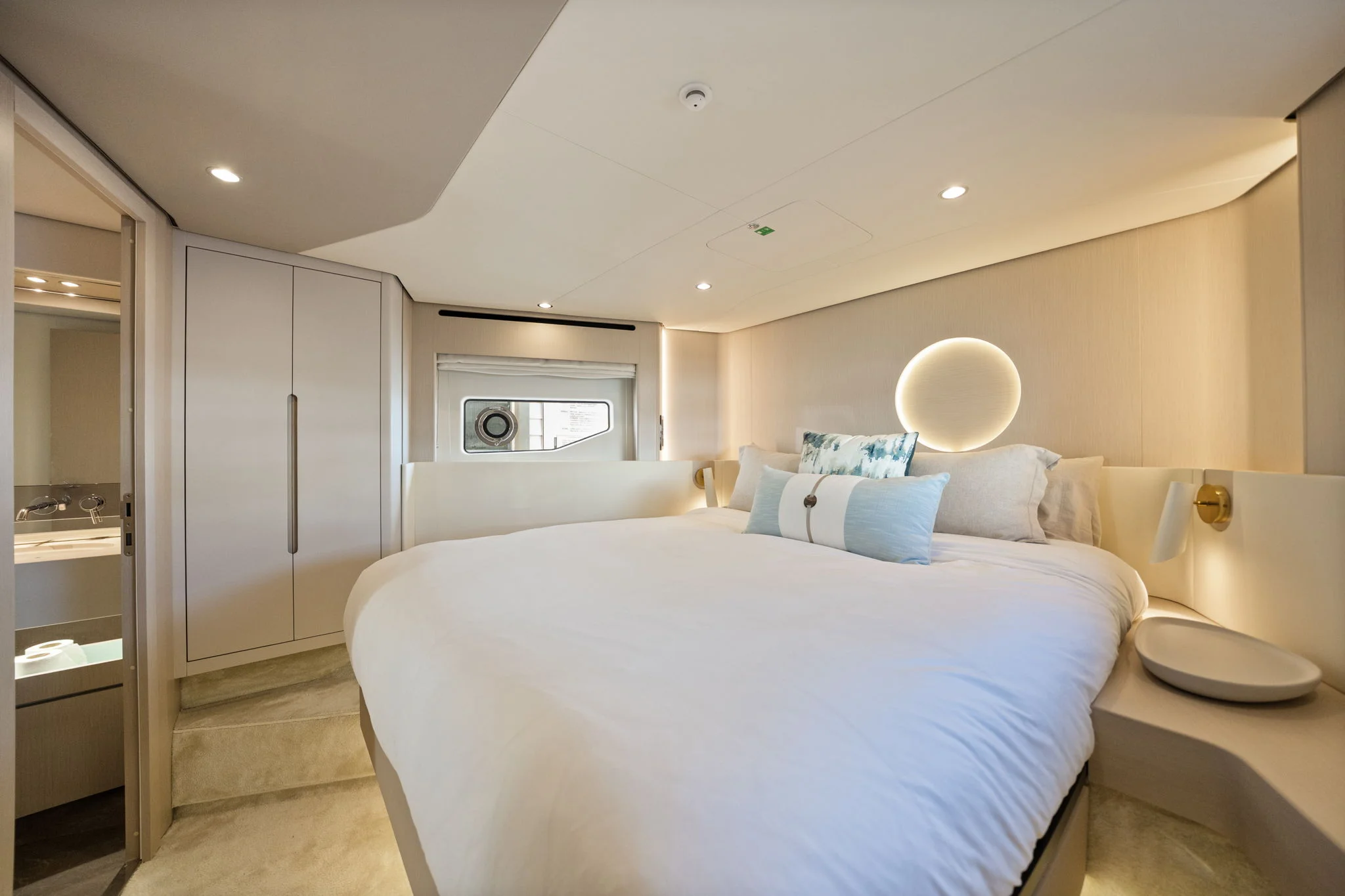 2025 Azimut 68 FLY Image Thumbnail #28