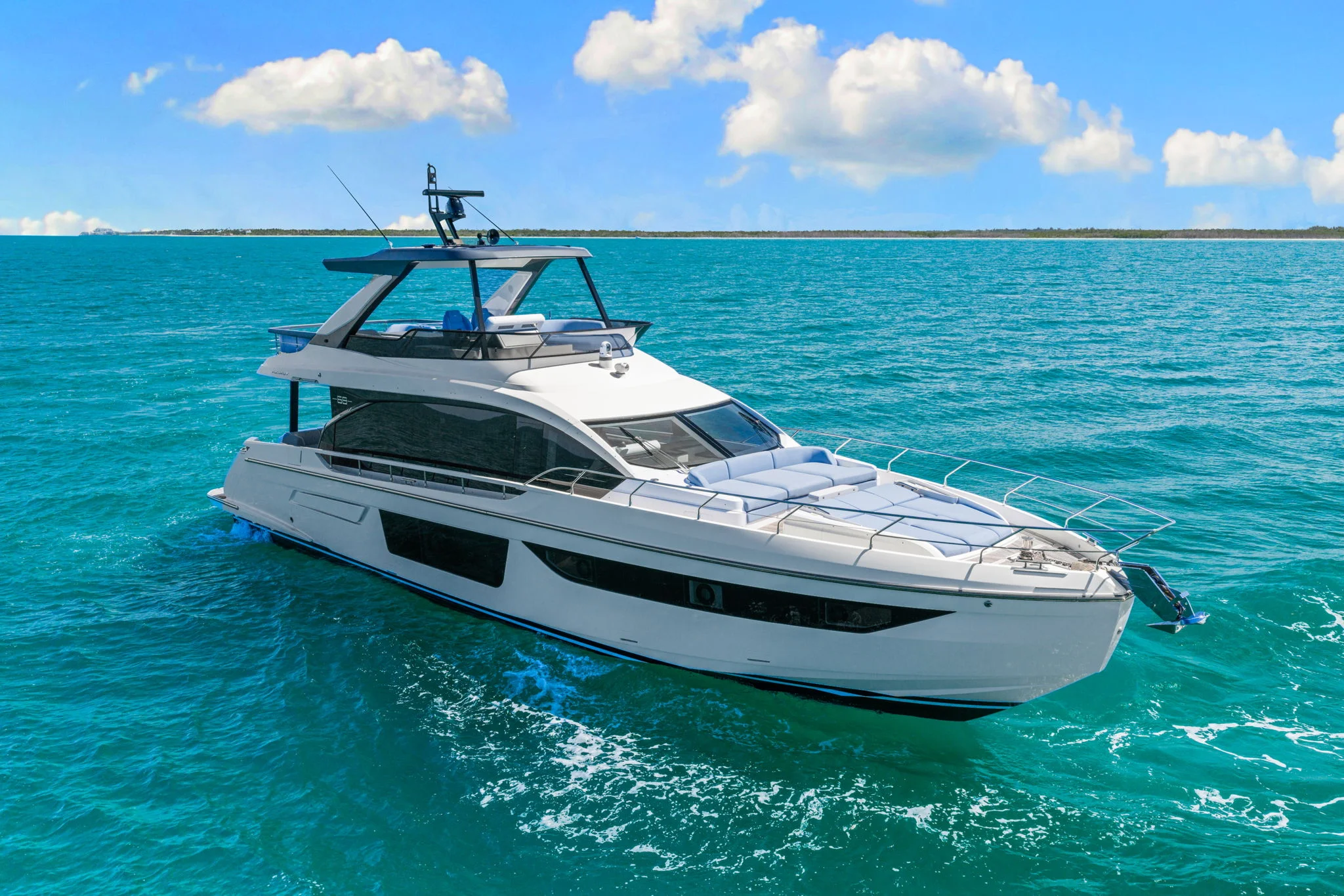 2025 Azimut 68 FLY Image Thumbnail #5