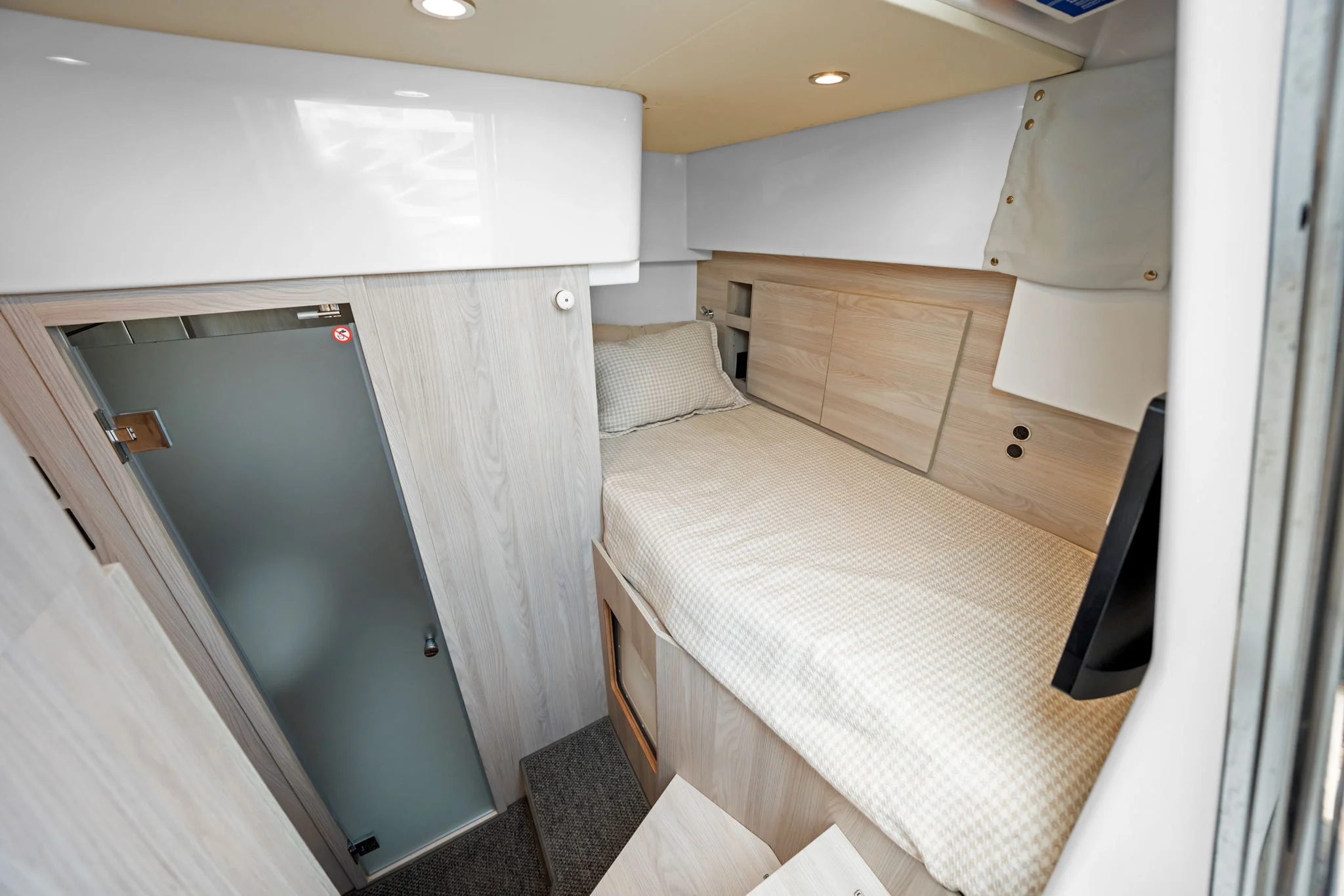 2025 Azimut 68 FLY Image Thumbnail #72