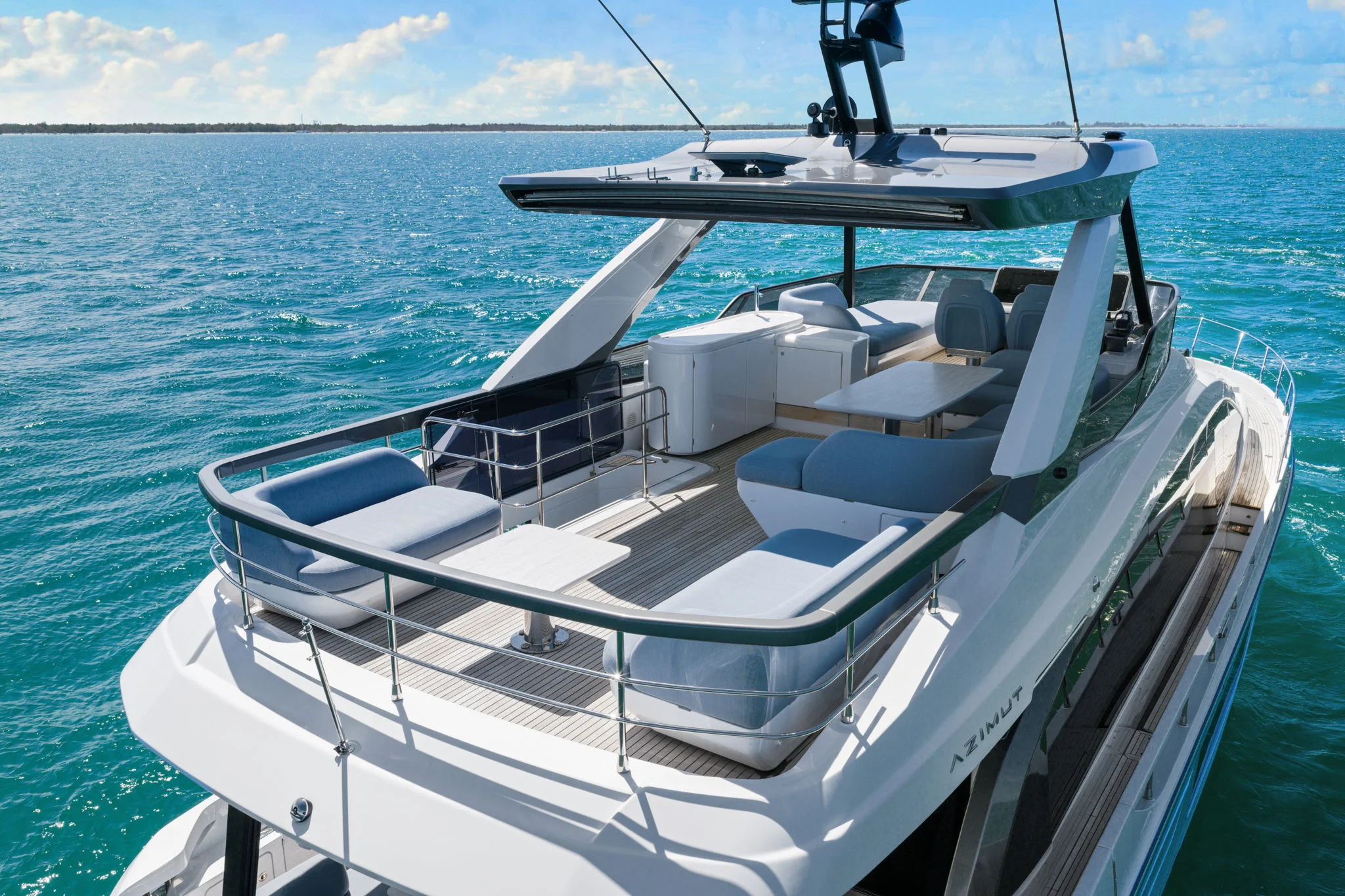 2025 Azimut 68 FLY Image Thumbnail #9