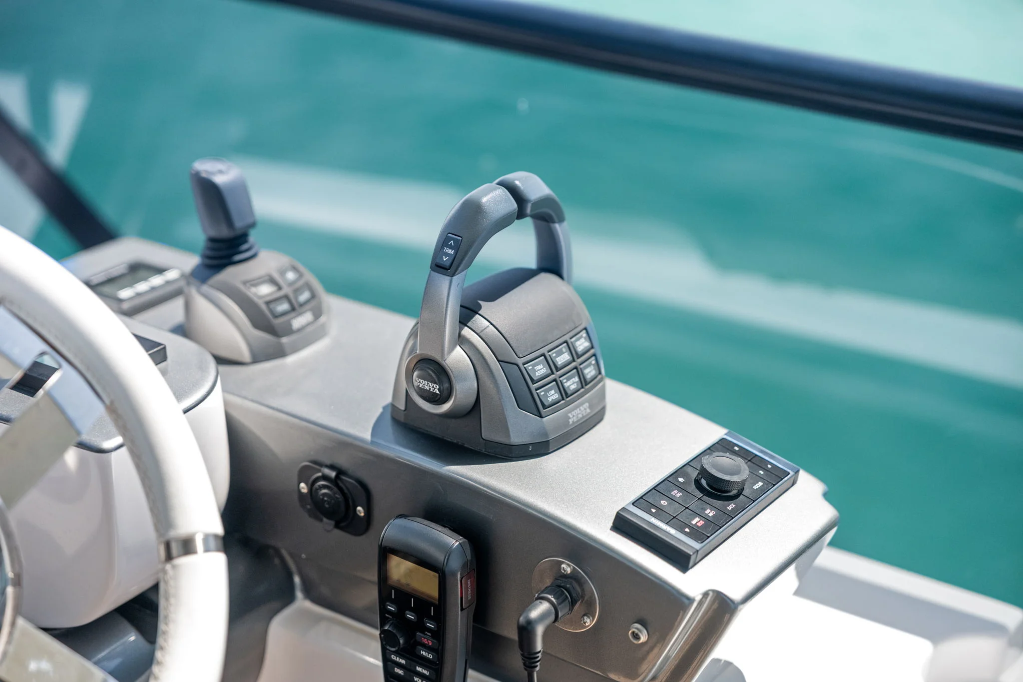 2025 Azimut 68 FLY Image Thumbnail #66