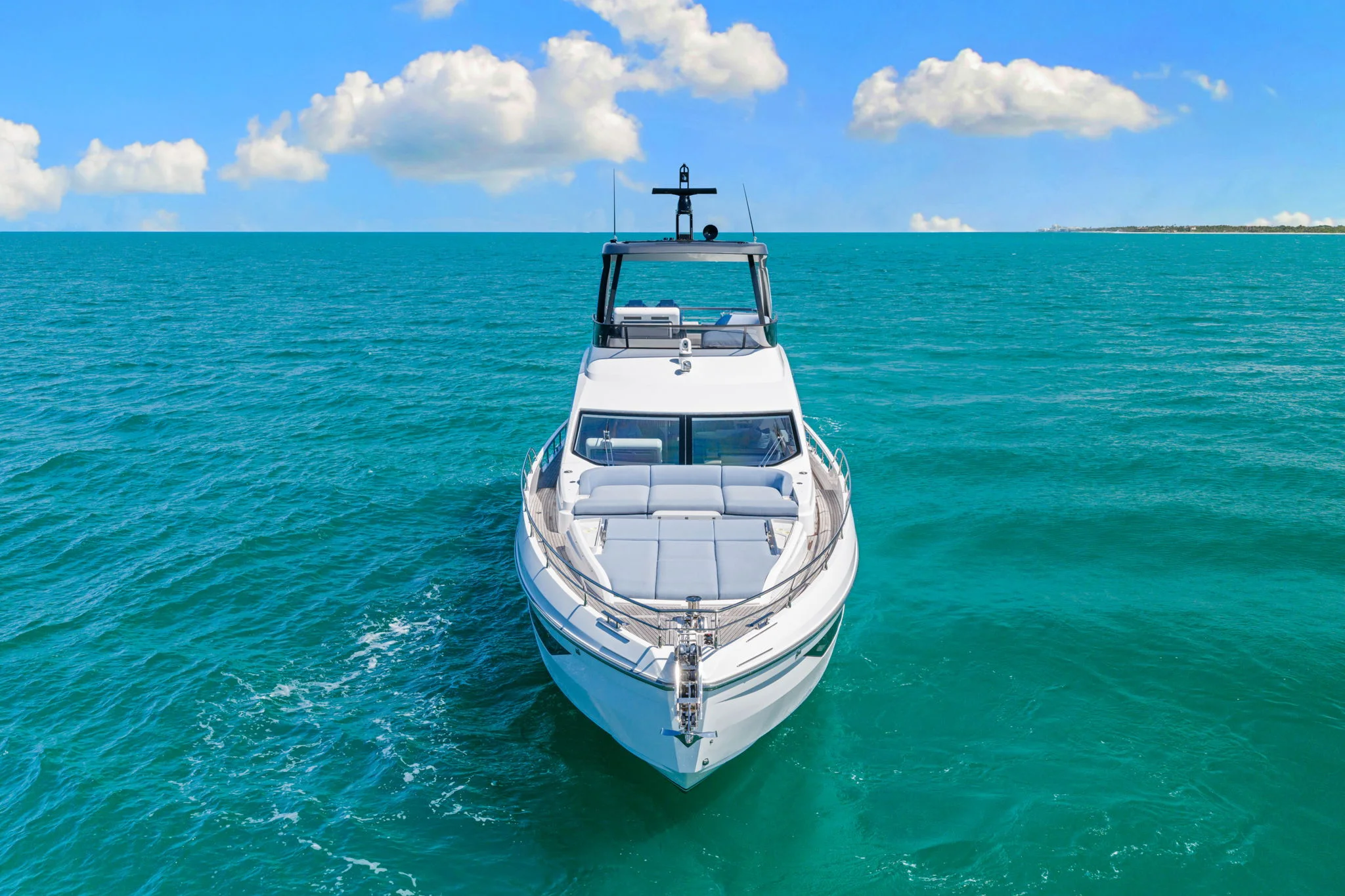 2025 Azimut 68 FLY Image Thumbnail #10