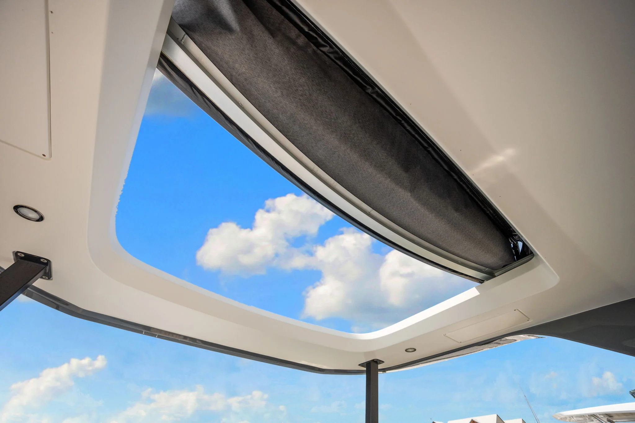 2025 Azimut 68 FLY Image Thumbnail #79