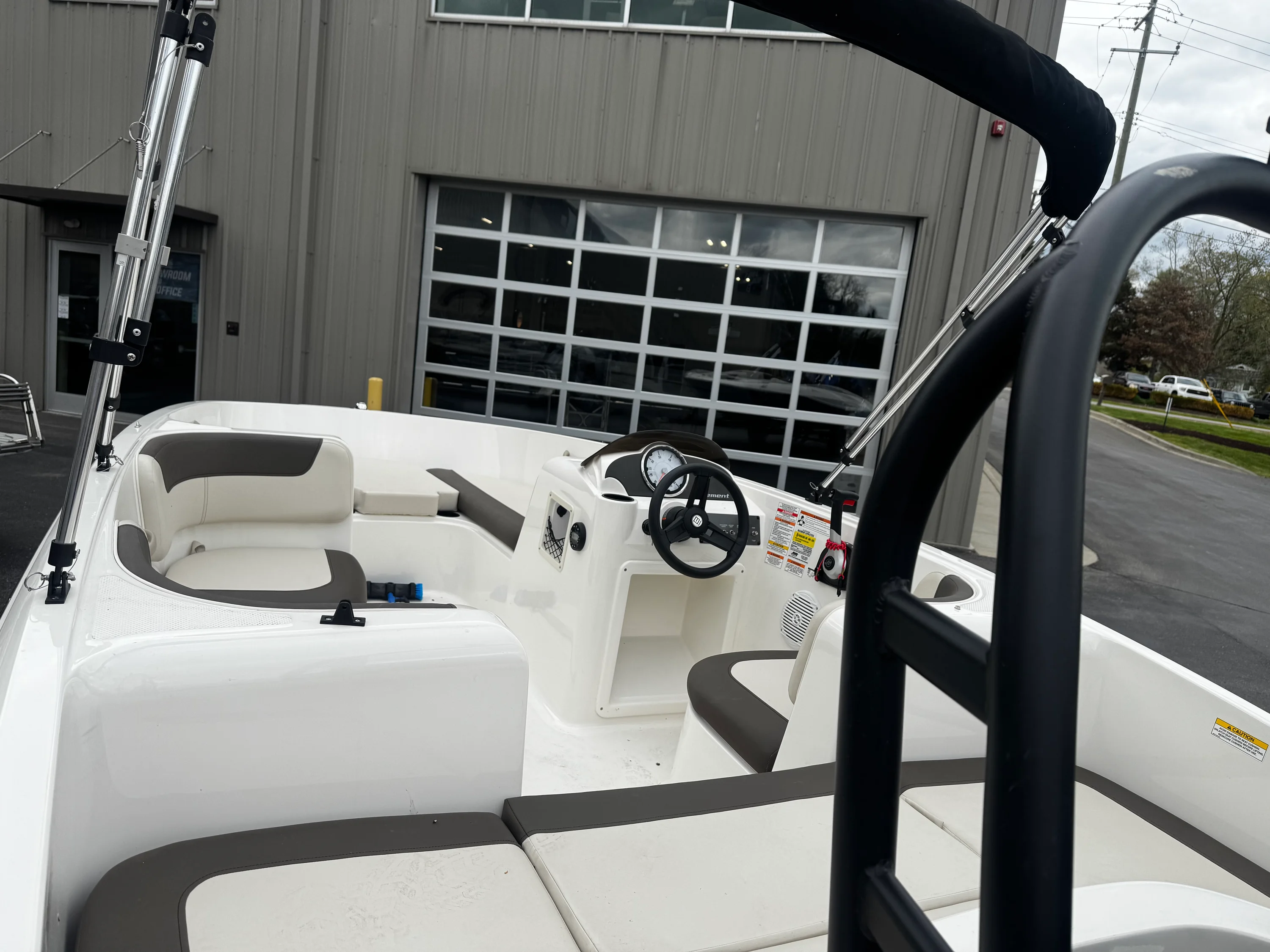 2019 Bayliner ELEMENT E16 Image Thumbnail #9