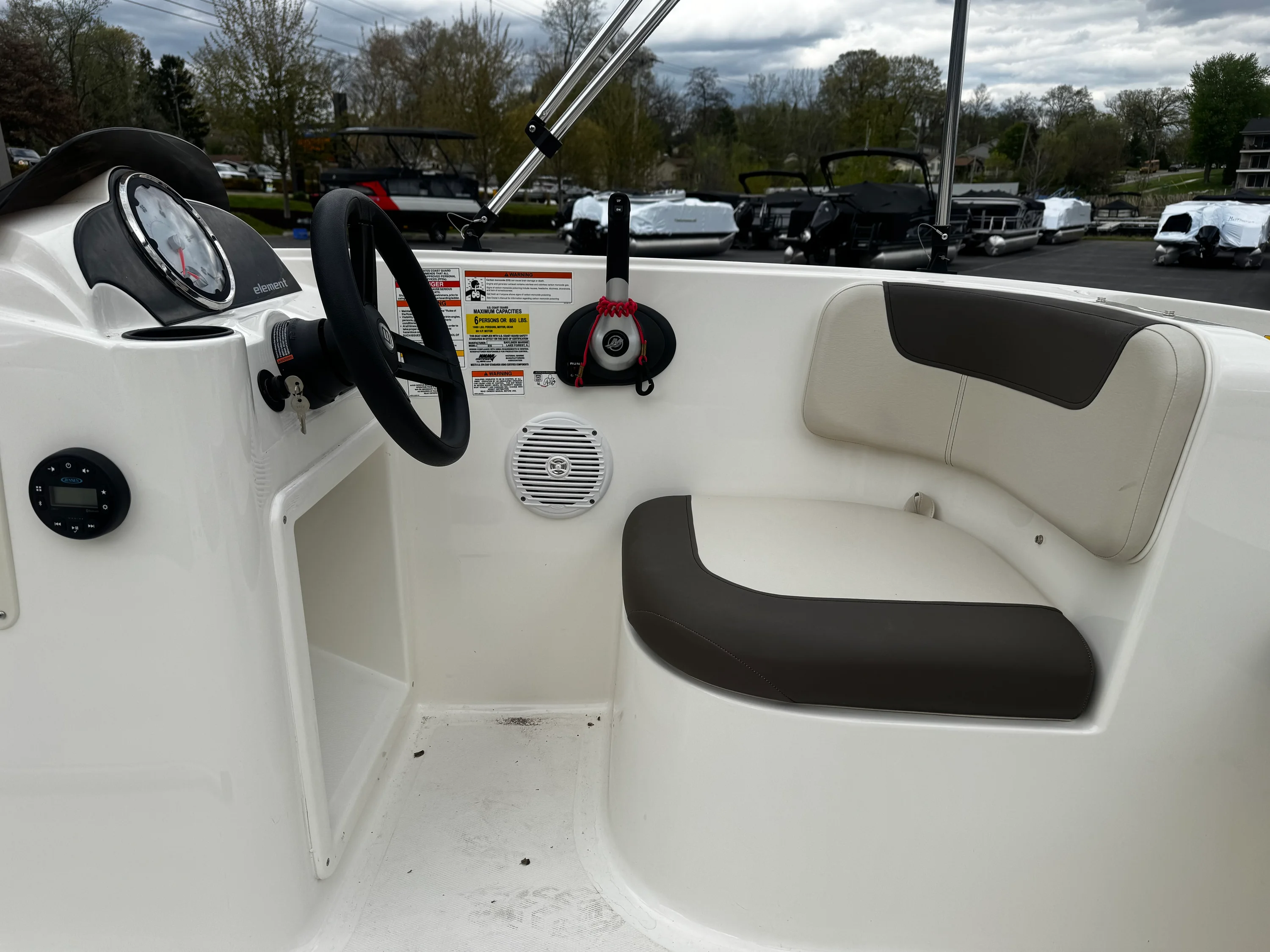 2019 Bayliner ELEMENT E16 Image Thumbnail #10