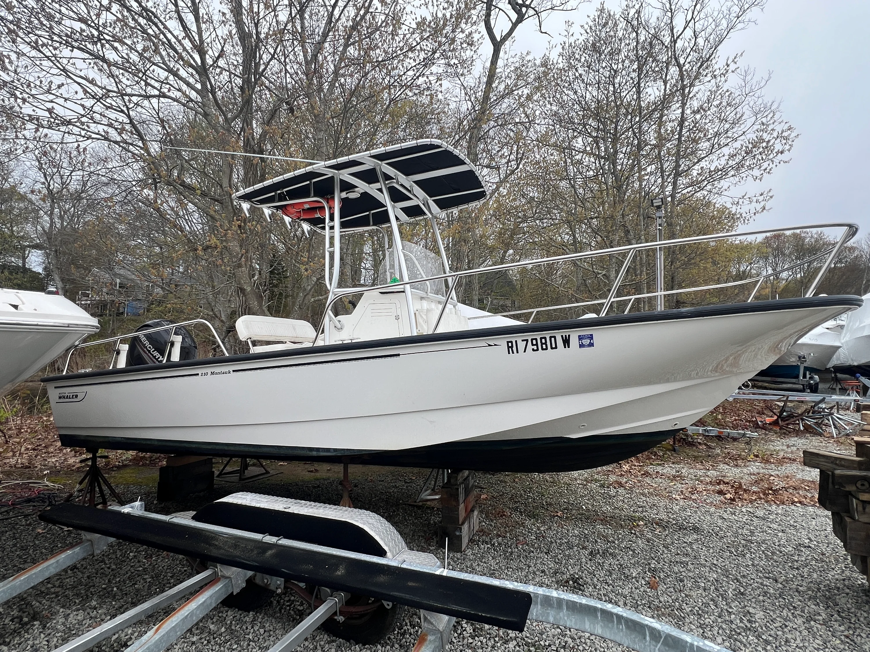 2016 Boston Whaler 210 MONTAUK Image Thumbnail #0