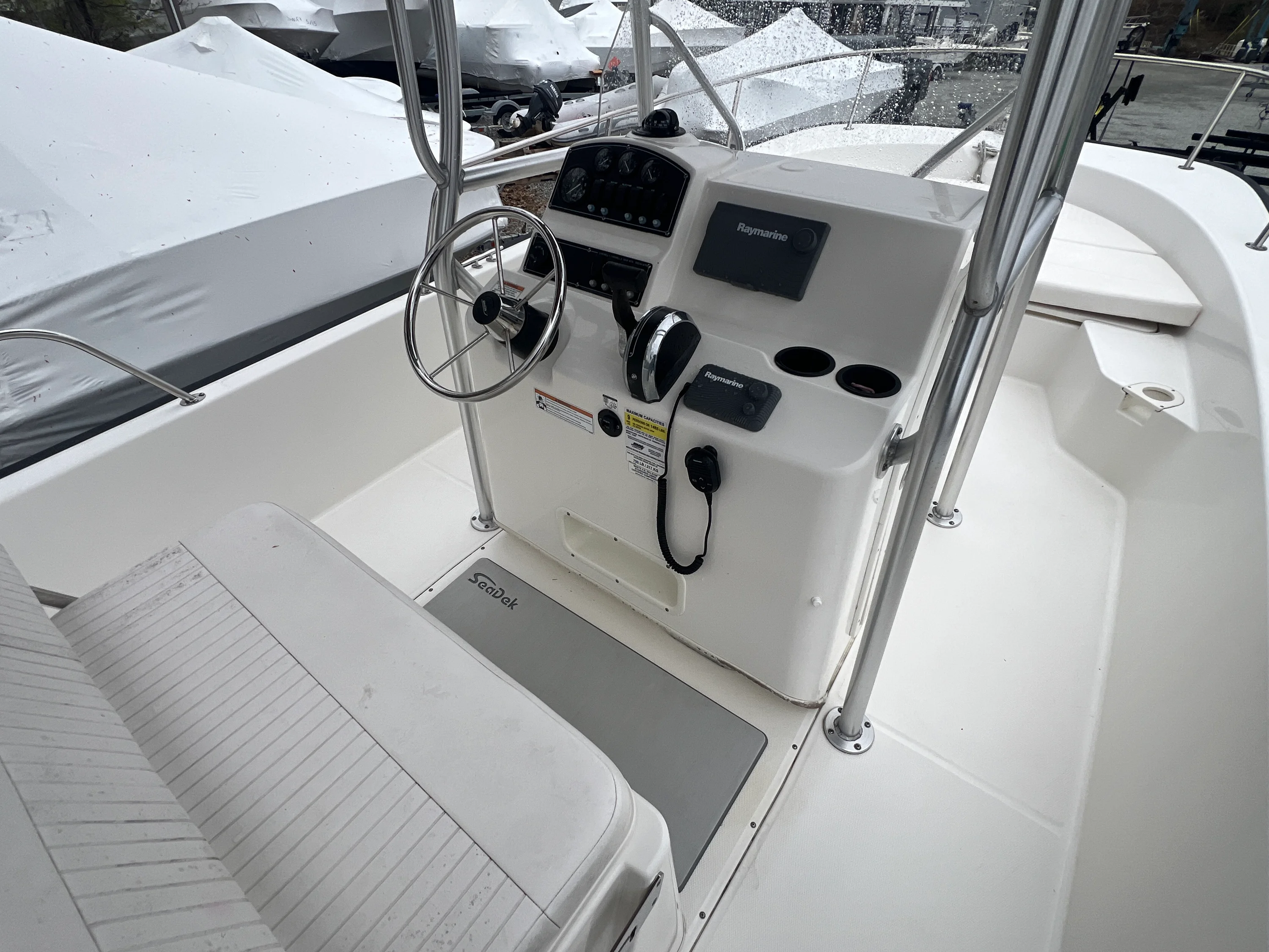 2016 Boston Whaler 210 MONTAUK Image Thumbnail #9