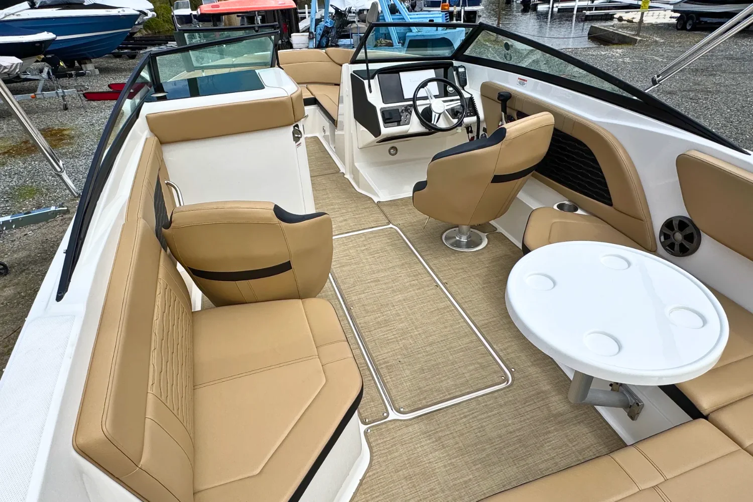 2021 Sea Ray 230SPX Image Thumbnail #6