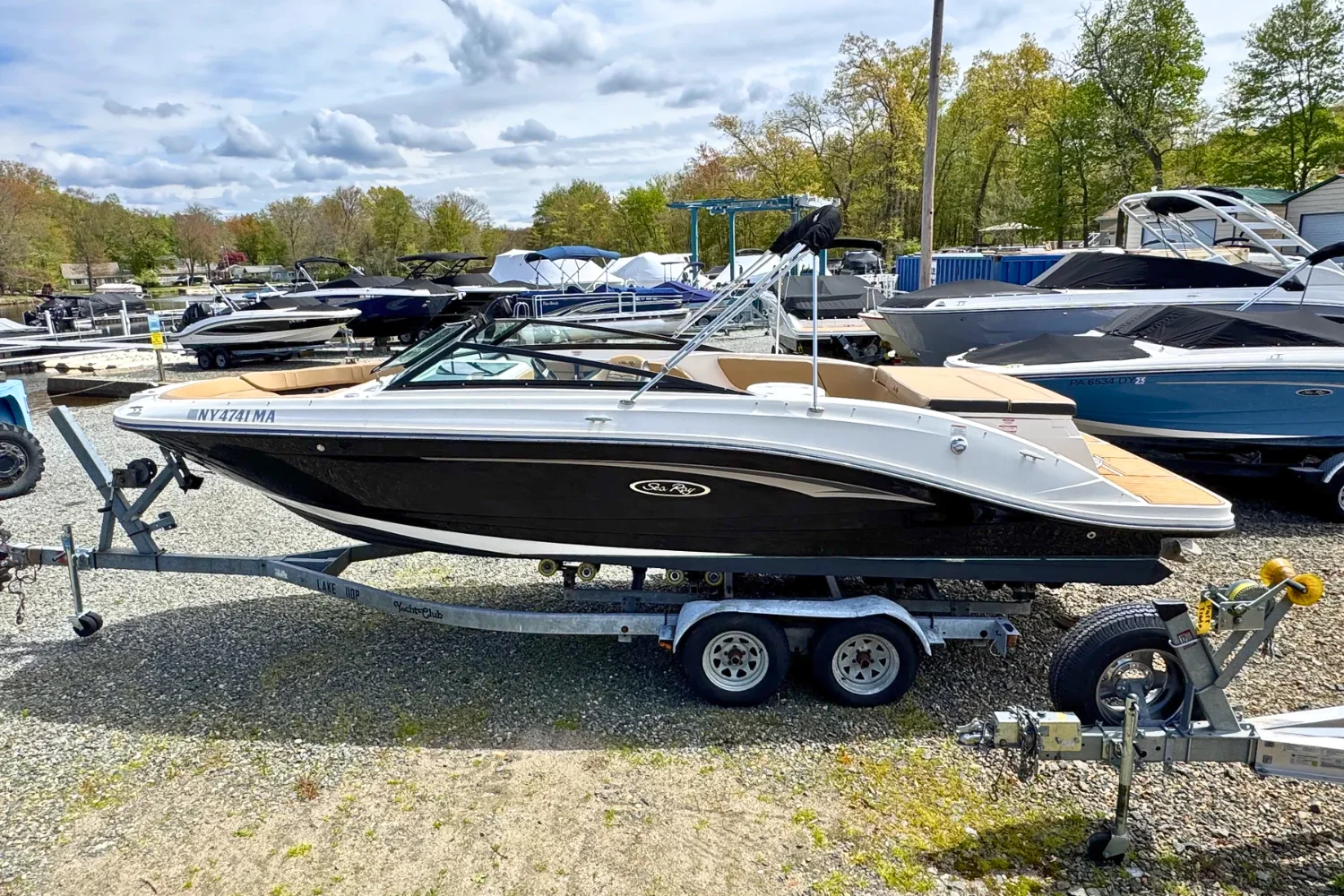 2021 Sea Ray 230SPX Image Thumbnail #1
