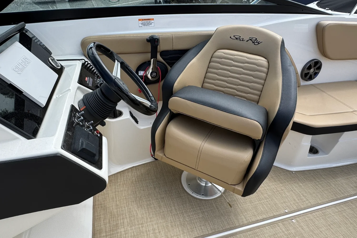 2021 Sea Ray 230SPX Image Thumbnail #15