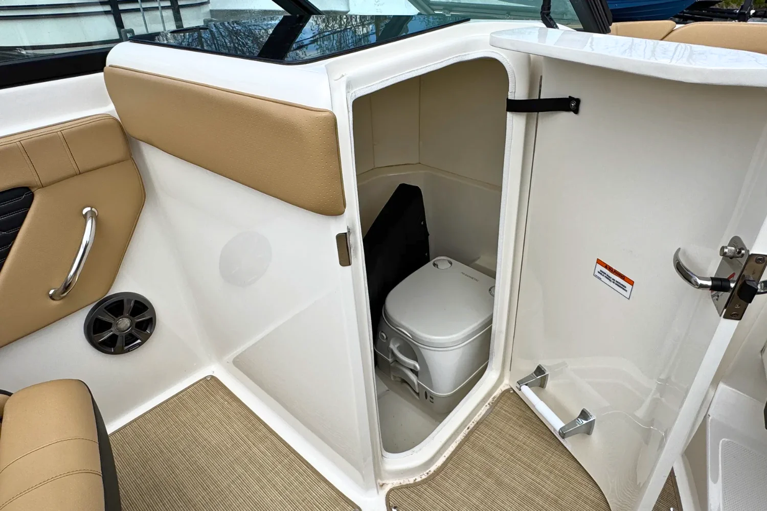2021 Sea Ray 230SPX Image Thumbnail #21