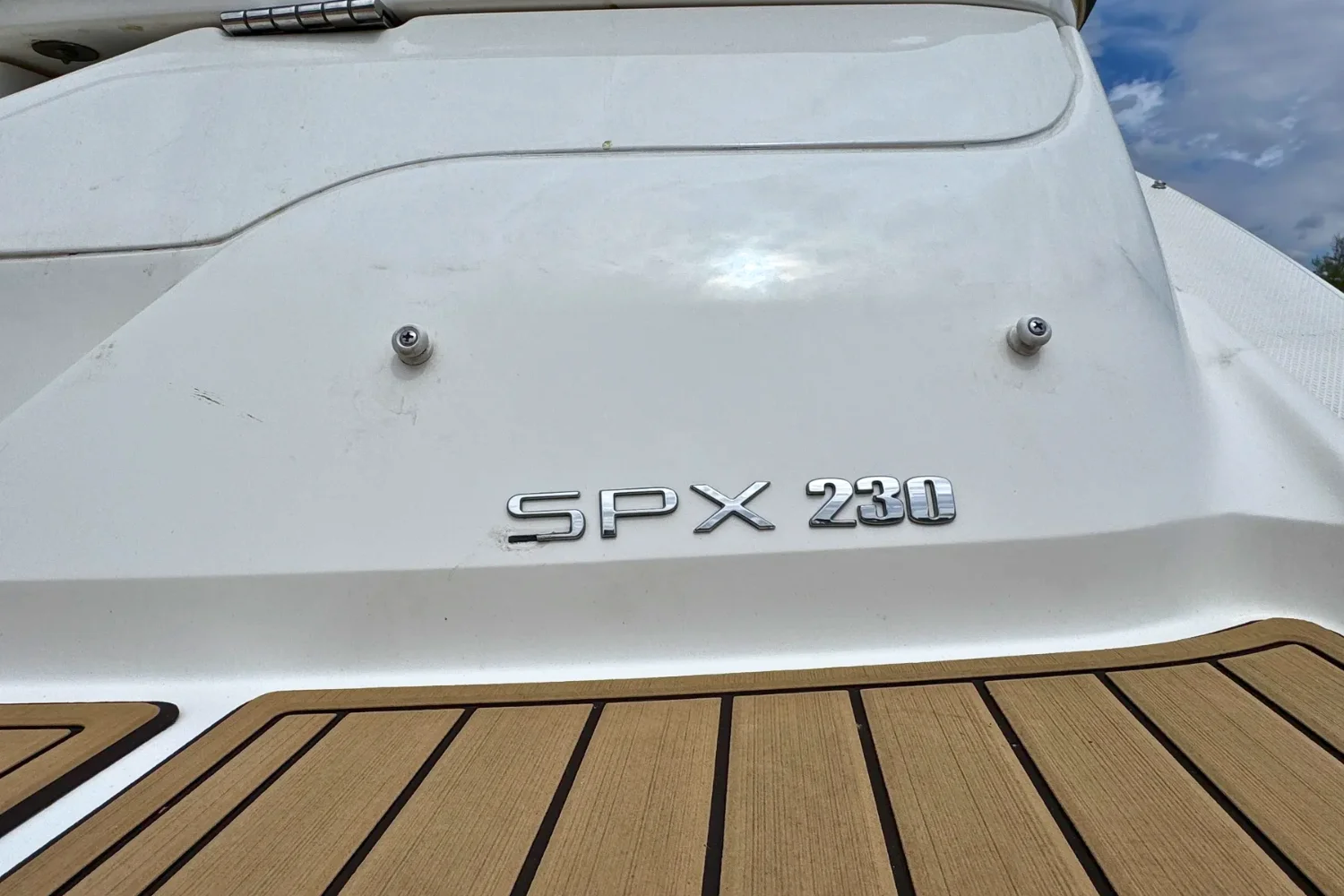 2021 Sea Ray 230SPX Image Thumbnail #3