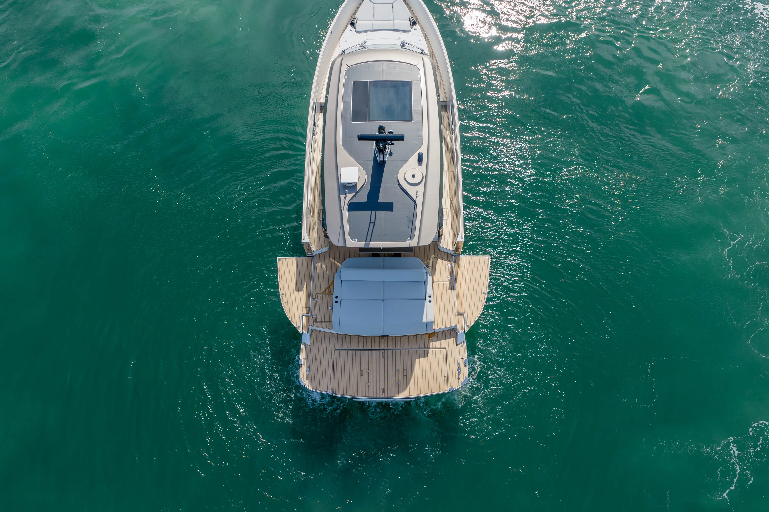 2025 Azimut Seadeck 6 Image Thumbnail #9