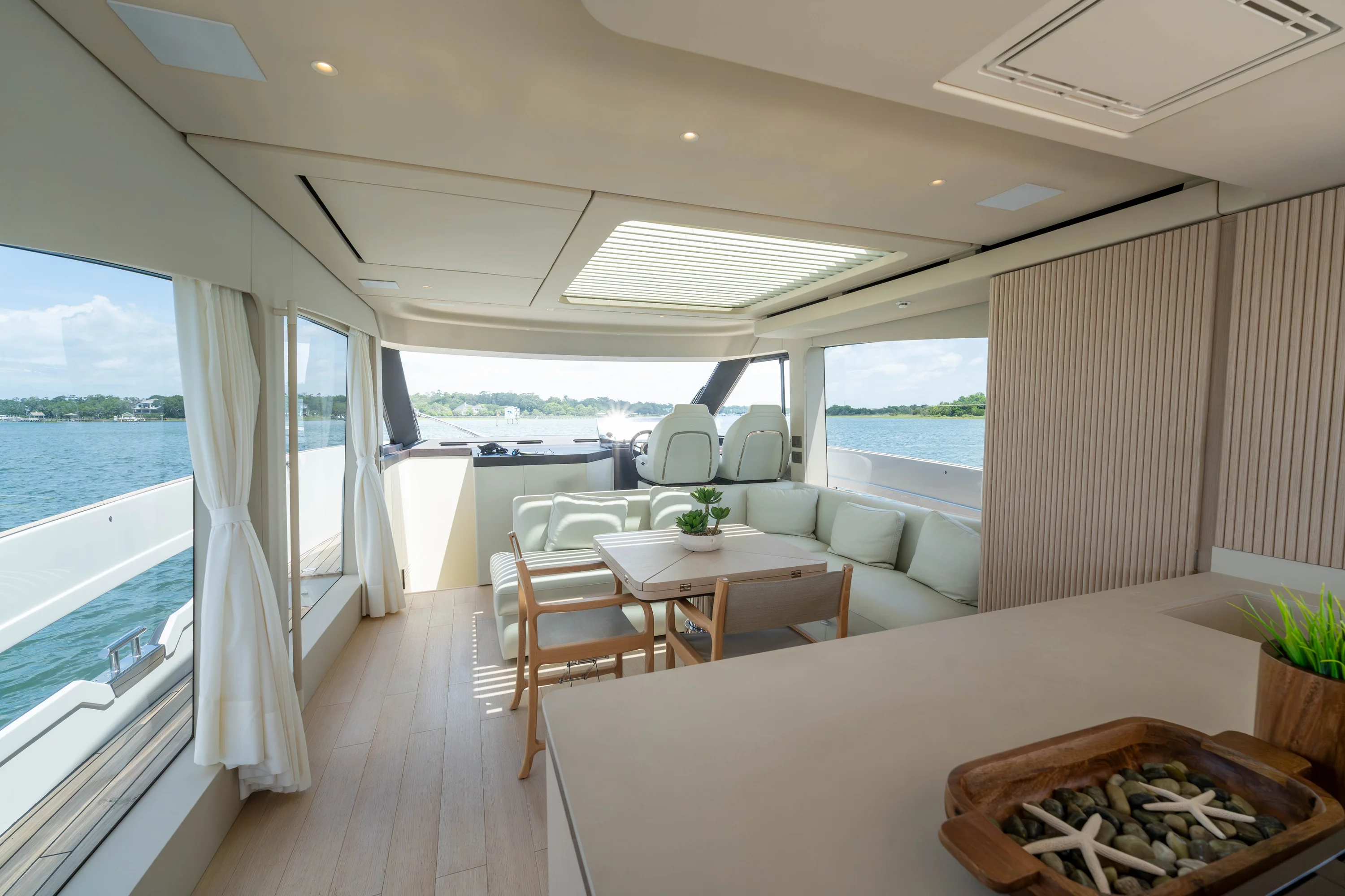 2025 Azimut Seadeck 6 Image Thumbnail #27