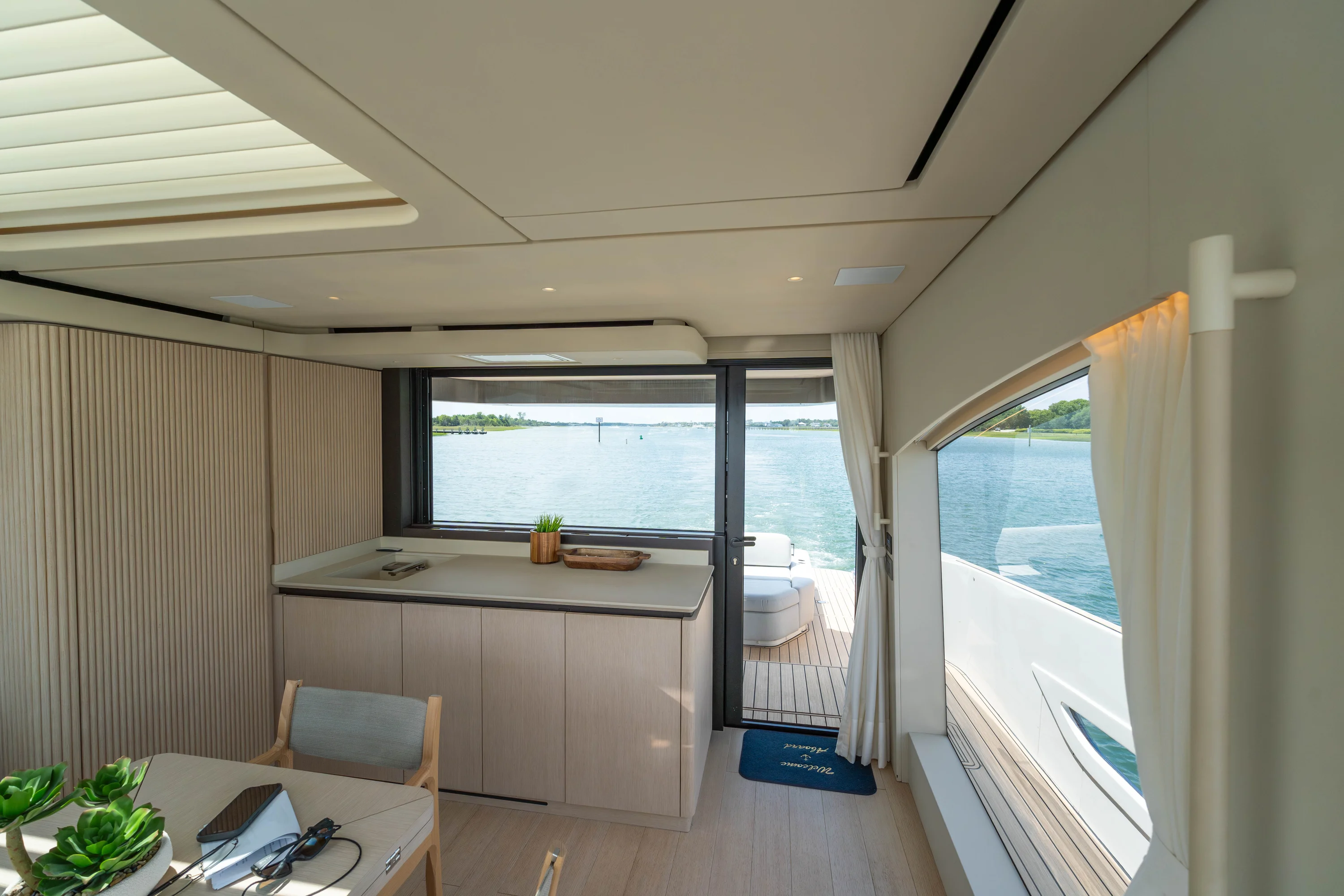 2025 Azimut Seadeck 6 Image Thumbnail #18