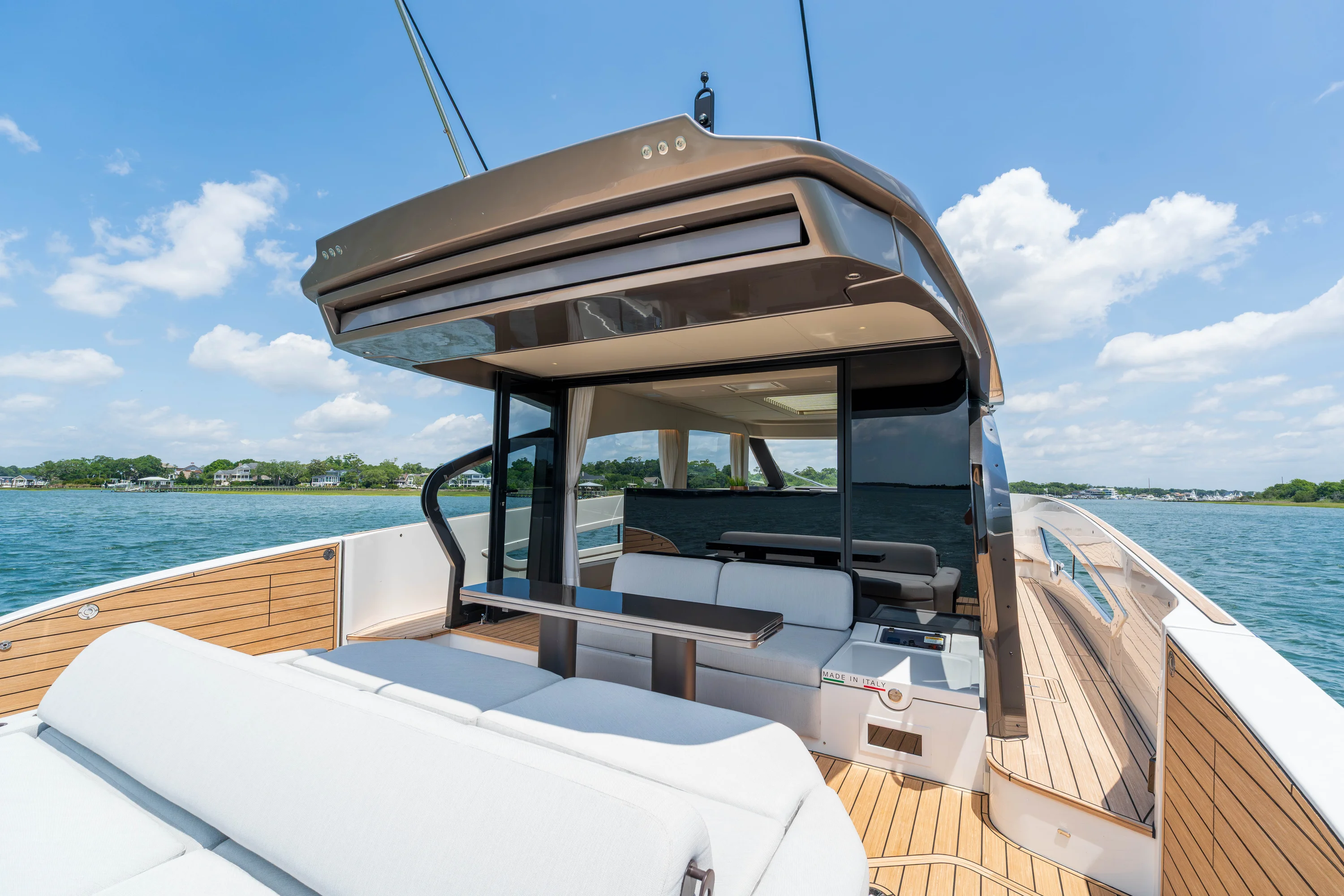 2025 Azimut Seadeck 6 Image Thumbnail #14