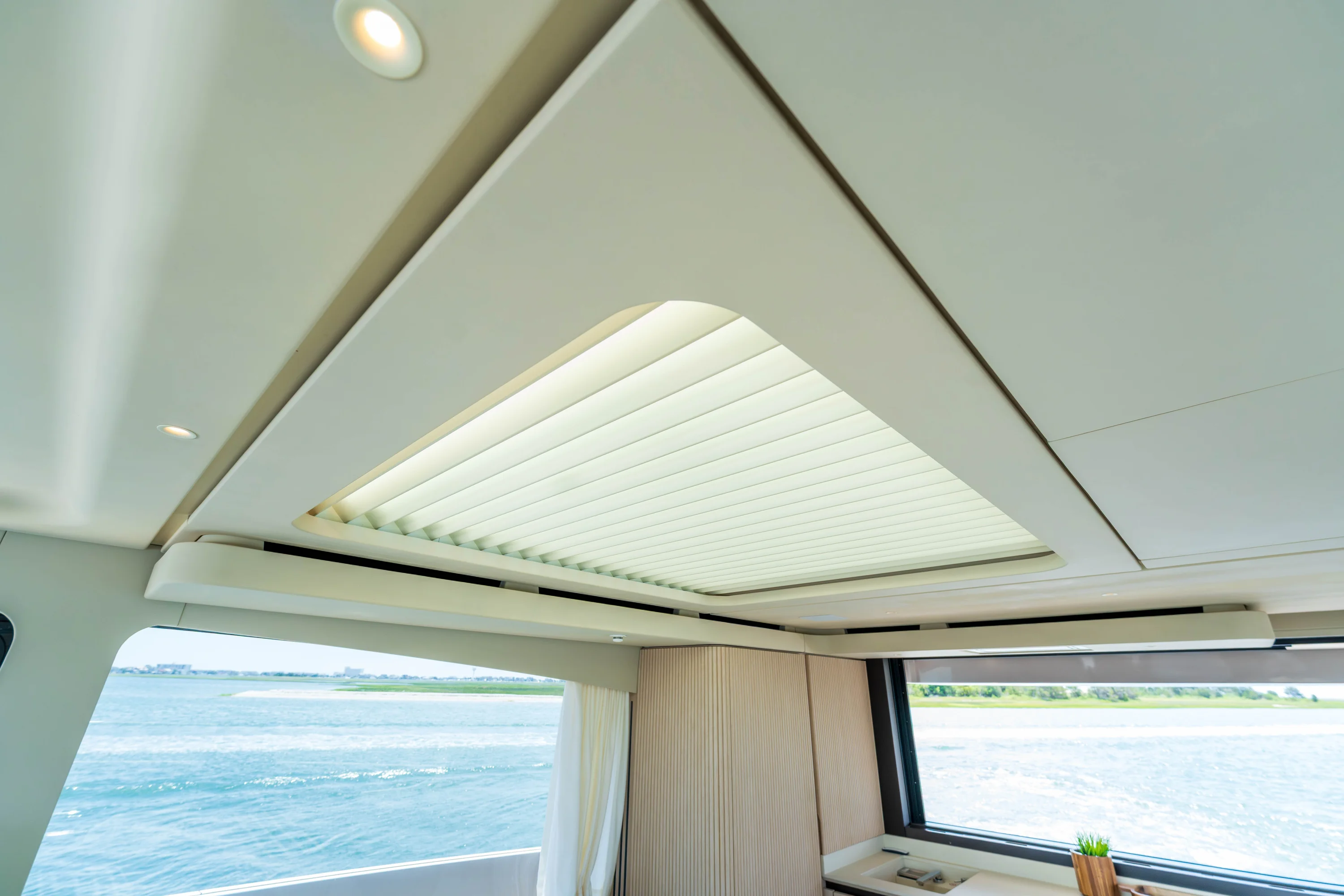 2025 Azimut Seadeck 6 Image Thumbnail #24