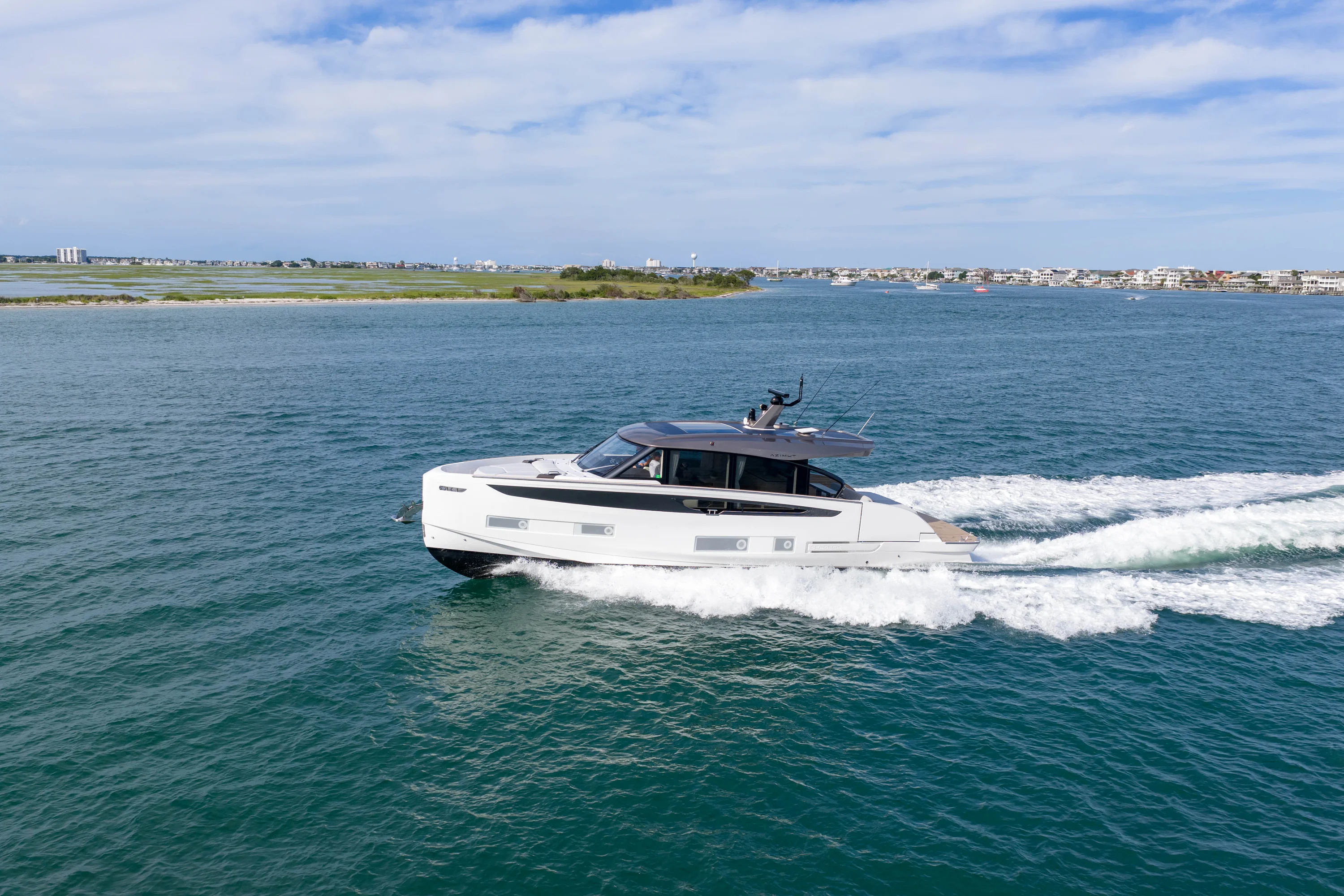 2025 Azimut Seadeck 6 Image Thumbnail #3