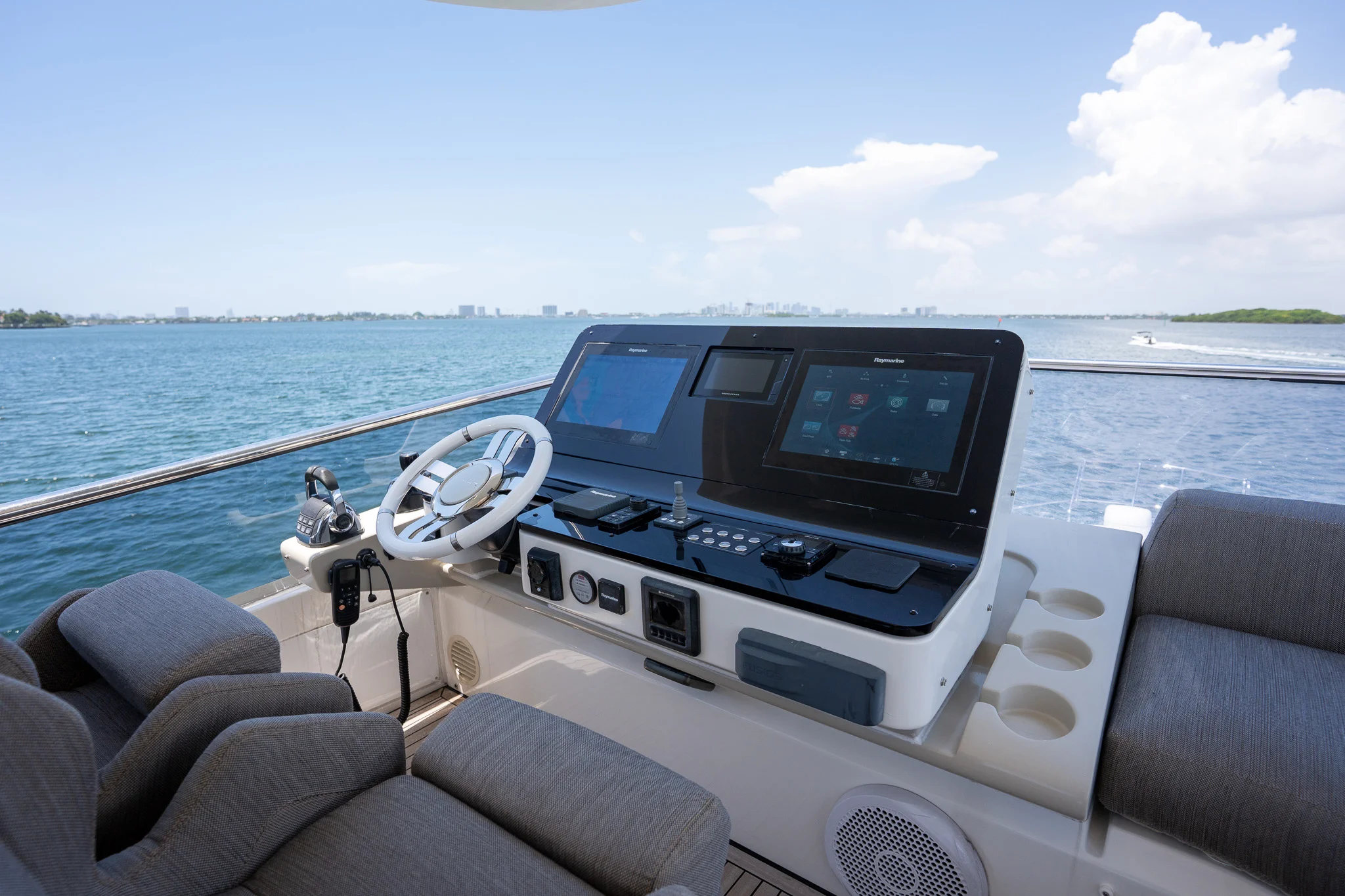2018 Azimut 60 Flybridge Image Thumbnail #30