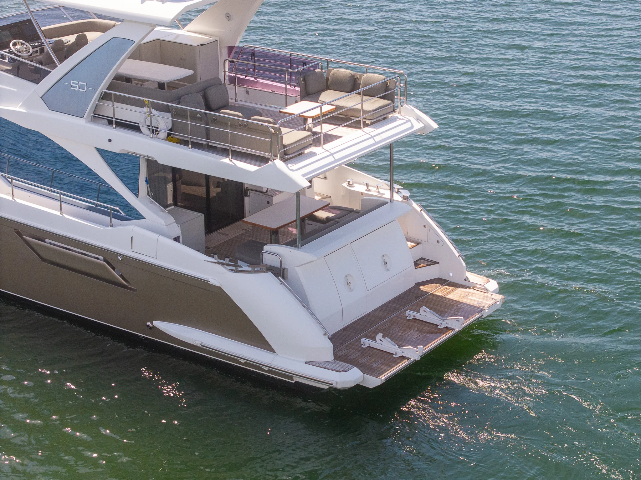 2018 Azimut 60 Flybridge Image Thumbnail #13