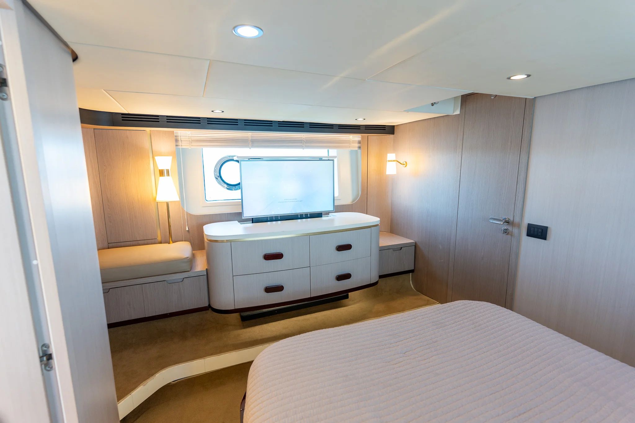 2018 Azimut 60 Flybridge Image Thumbnail #44