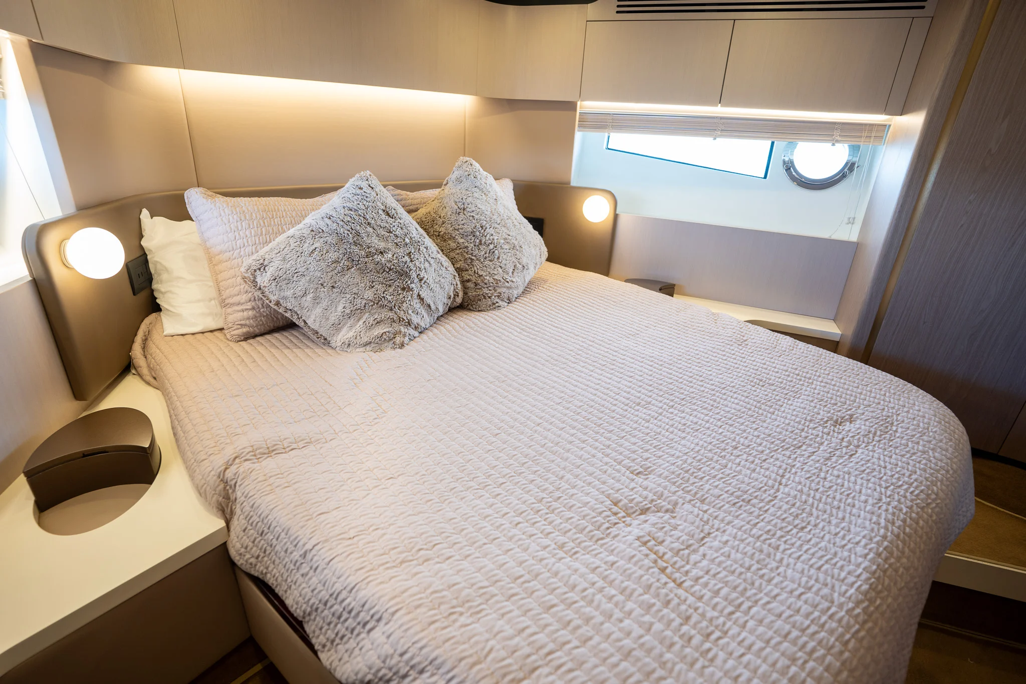 2018 Azimut 60 Flybridge Image Thumbnail #52