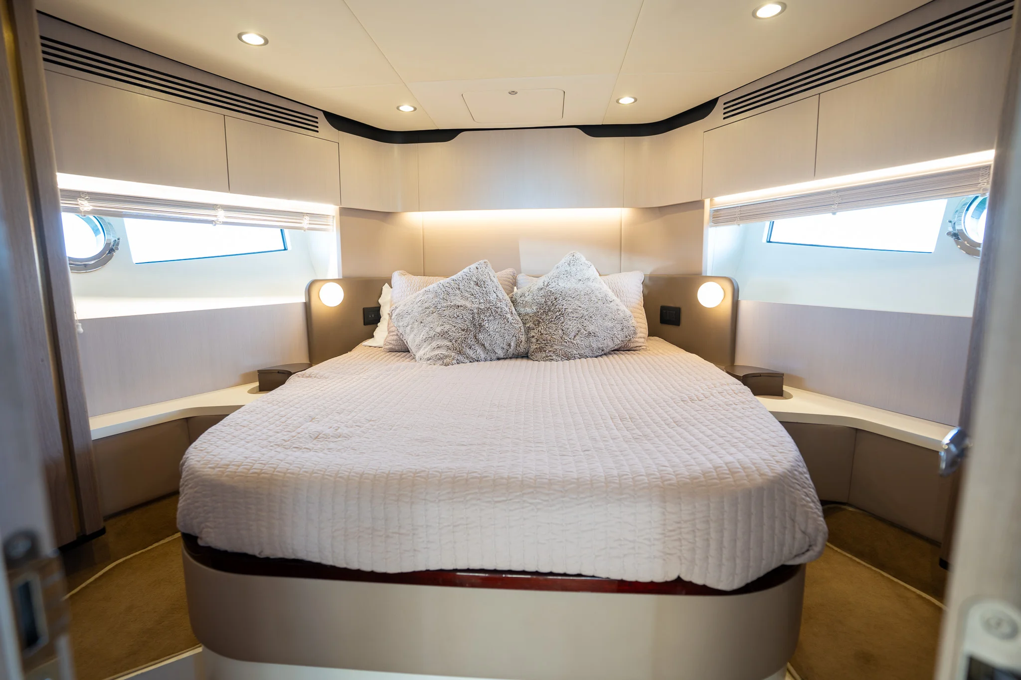 2018 Azimut 60 Flybridge Image Thumbnail #54
