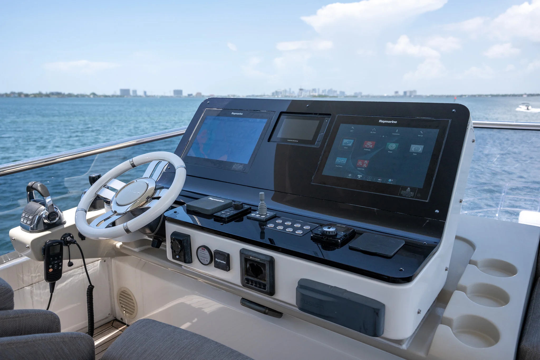2018 Azimut 60 Flybridge Image Thumbnail #25