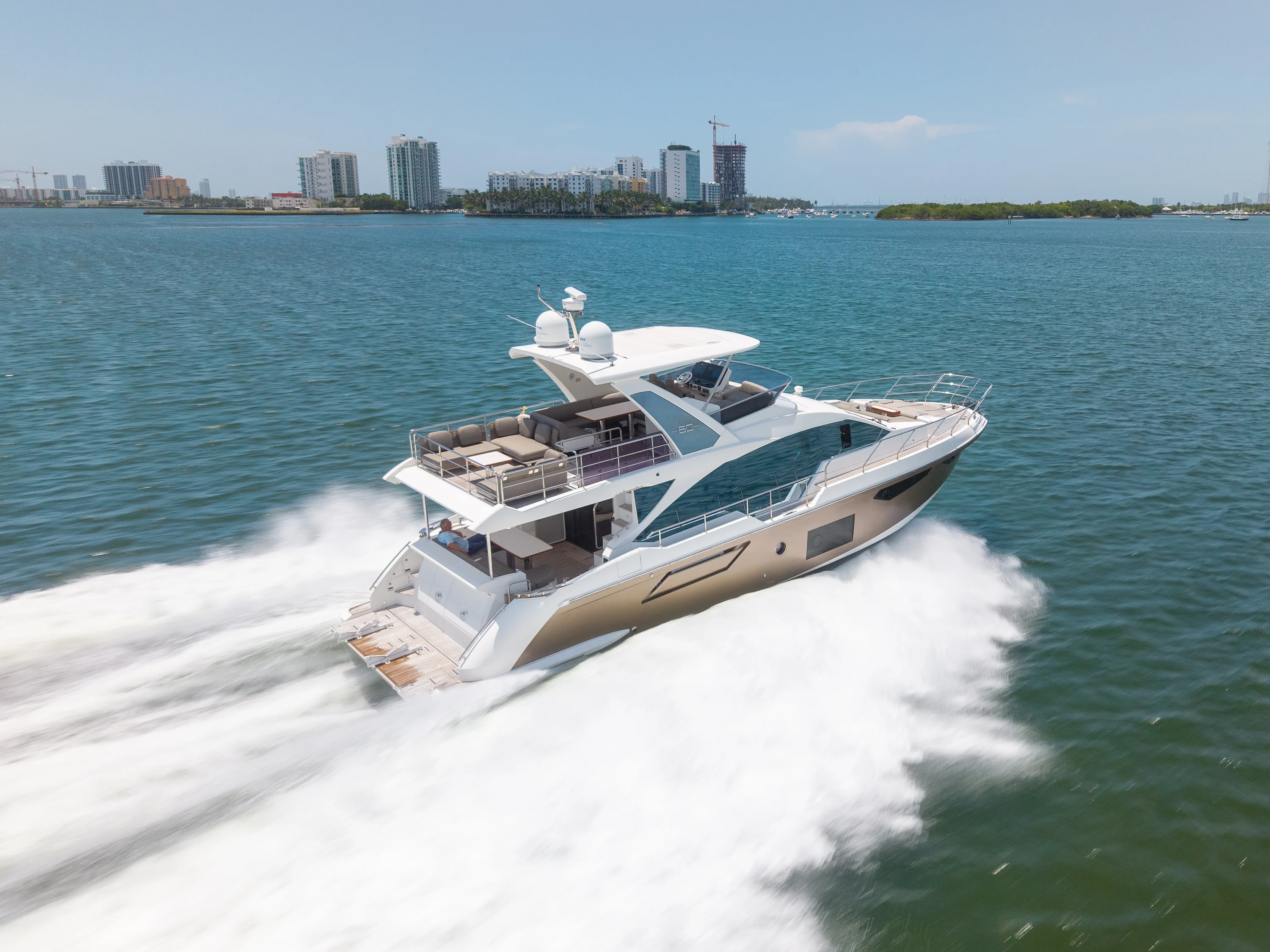 2018 Azimut 60 Flybridge Image Thumbnail #2