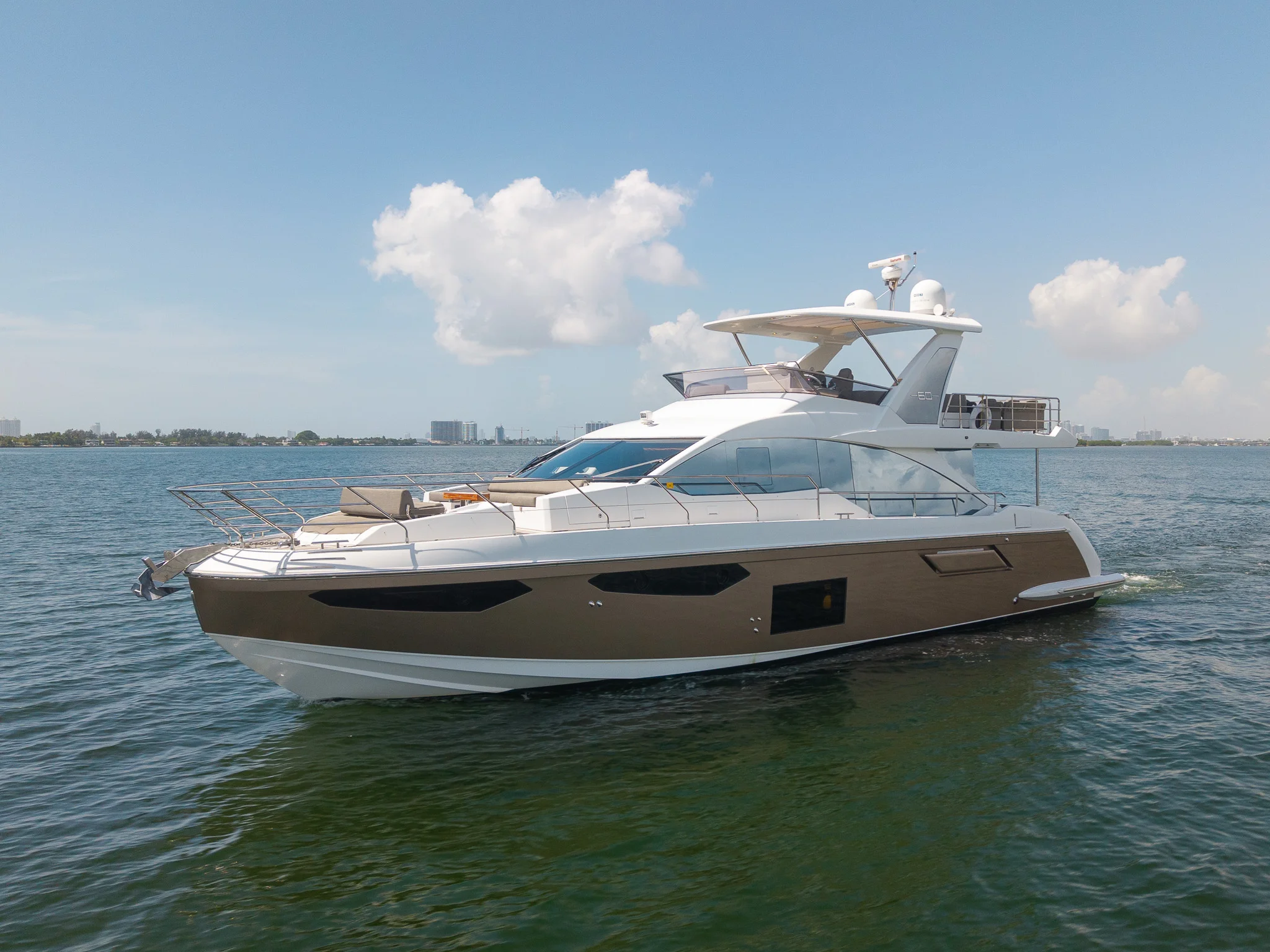 2018 Azimut 60 Flybridge Image Thumbnail #7
